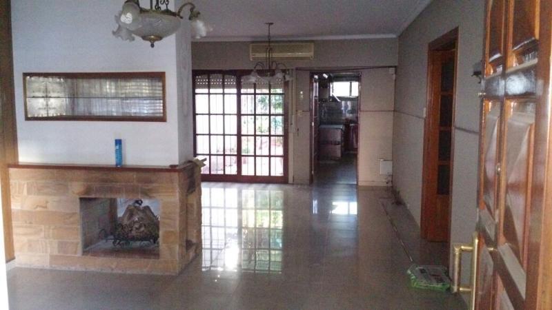 Ana Florencia Gut logo