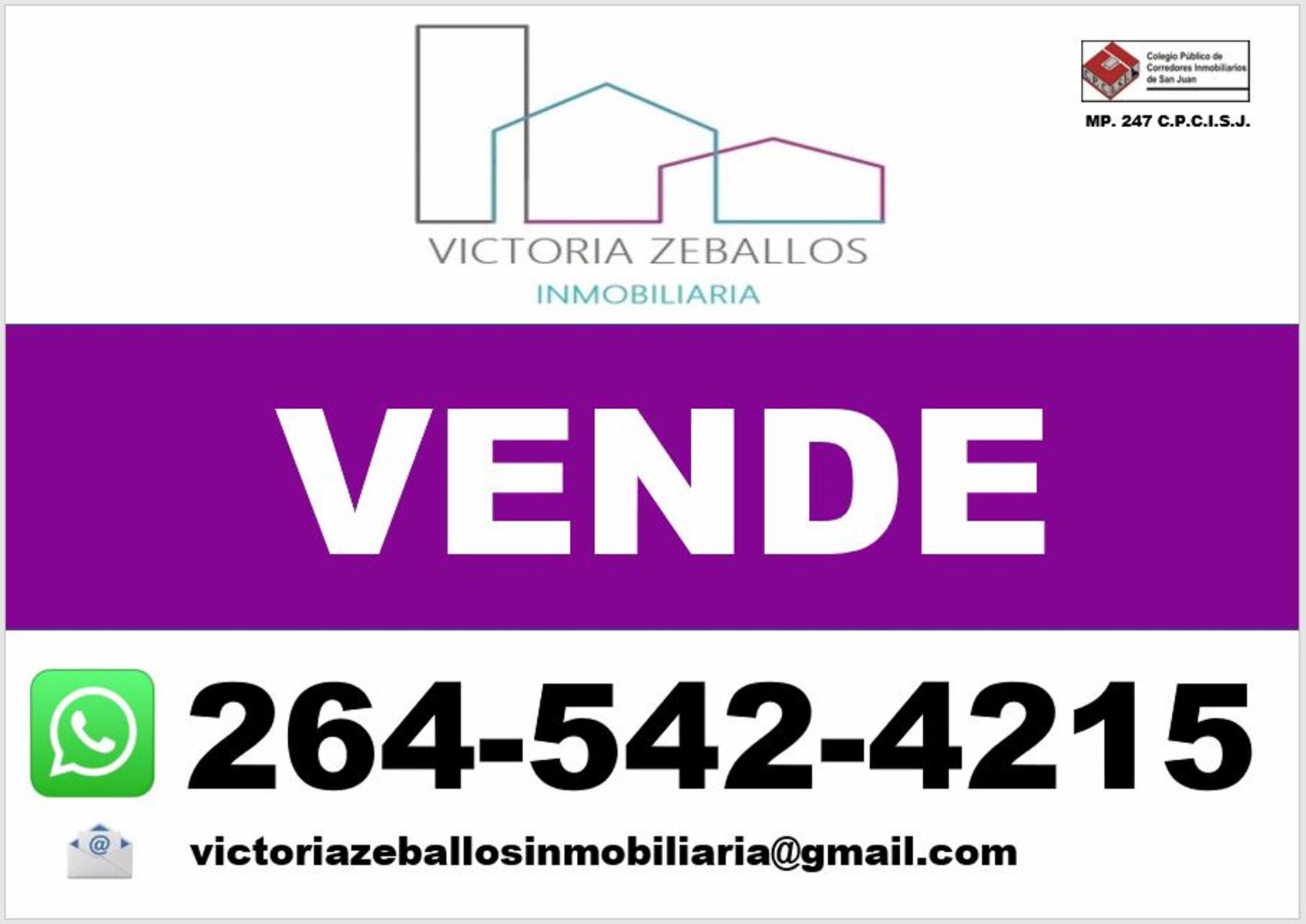 Amplia casa frente a plaza departamental, zona en crecimiento comercial