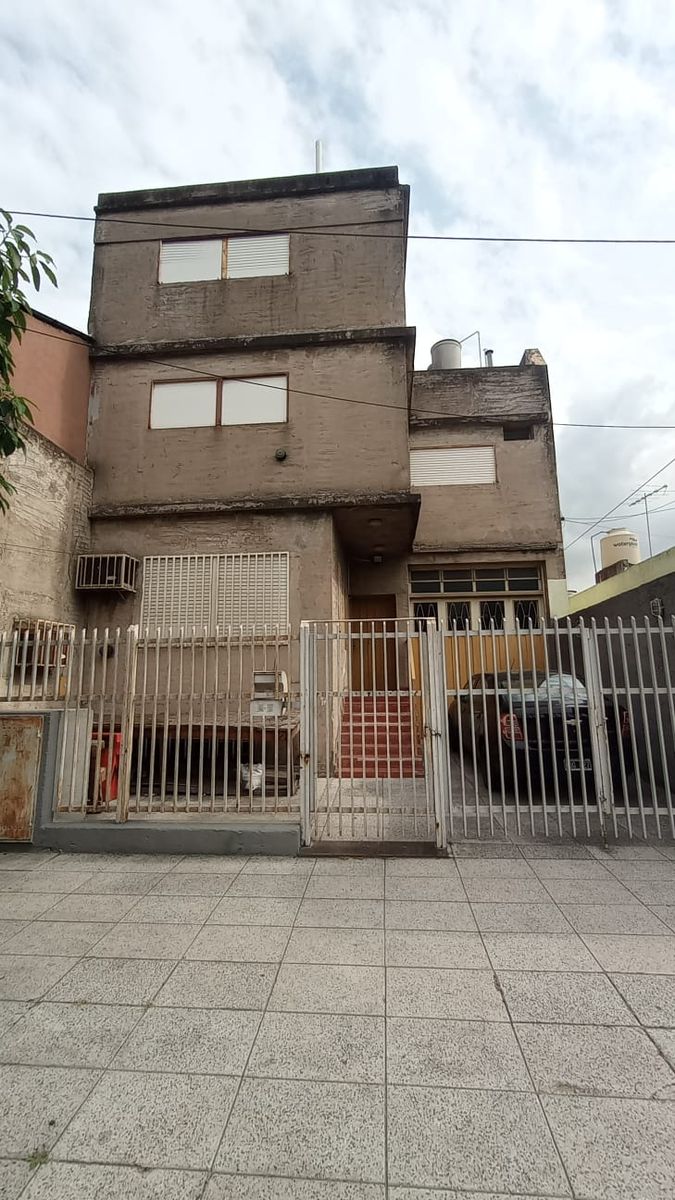 Excepcional Galpón Industrial y Textil en Dos Plantas - Caseros