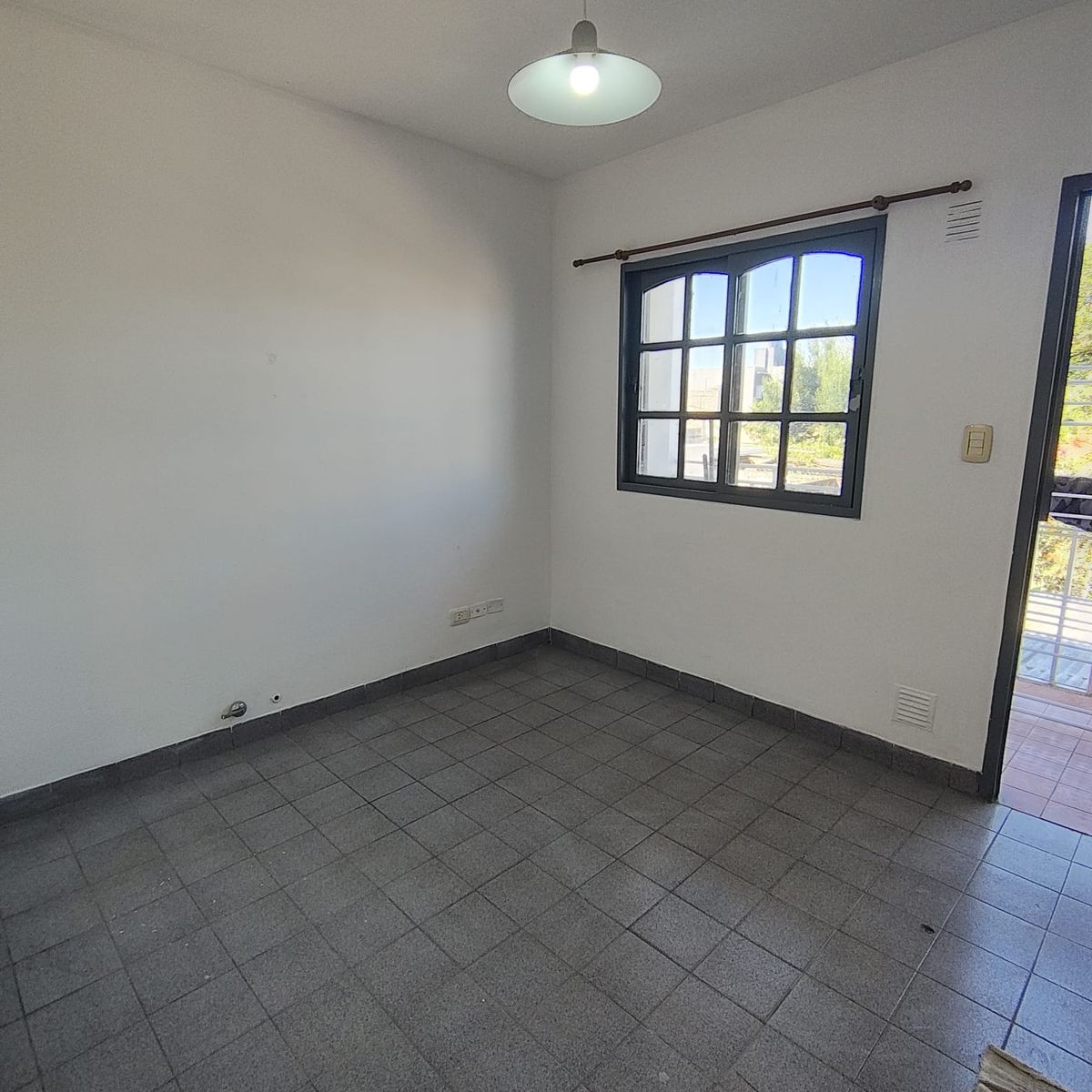 Venta o Alquiler: Departamento de 2 Ambientes en Morón - Sin Expensas