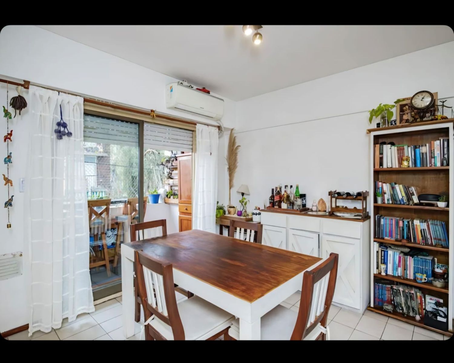Venta de departamento de 3 ambientes con balcón aterrazado a 1 cuadra de Plaza del Avión - Apto crédito