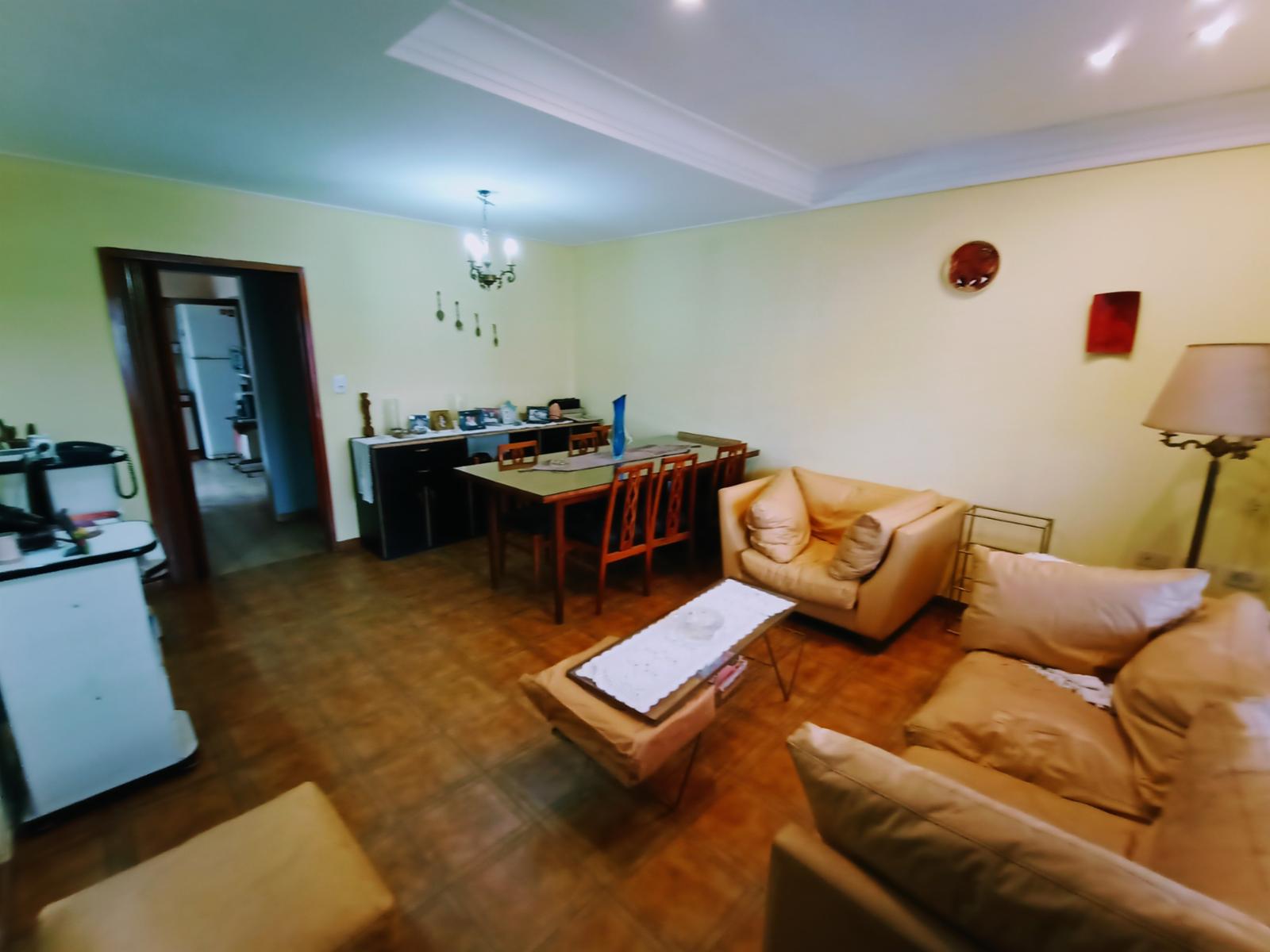 Excelente Chalet de 4 ambientes Lomas de Zamora