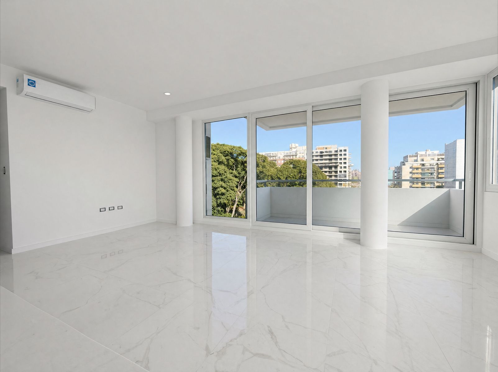 3 AMBIENTES CON BALCON A LA PLAZA LOS ANDES , DOS BAÑOS COMPLETOS , DOSHABITACIONES , COCINA , LAVADERO