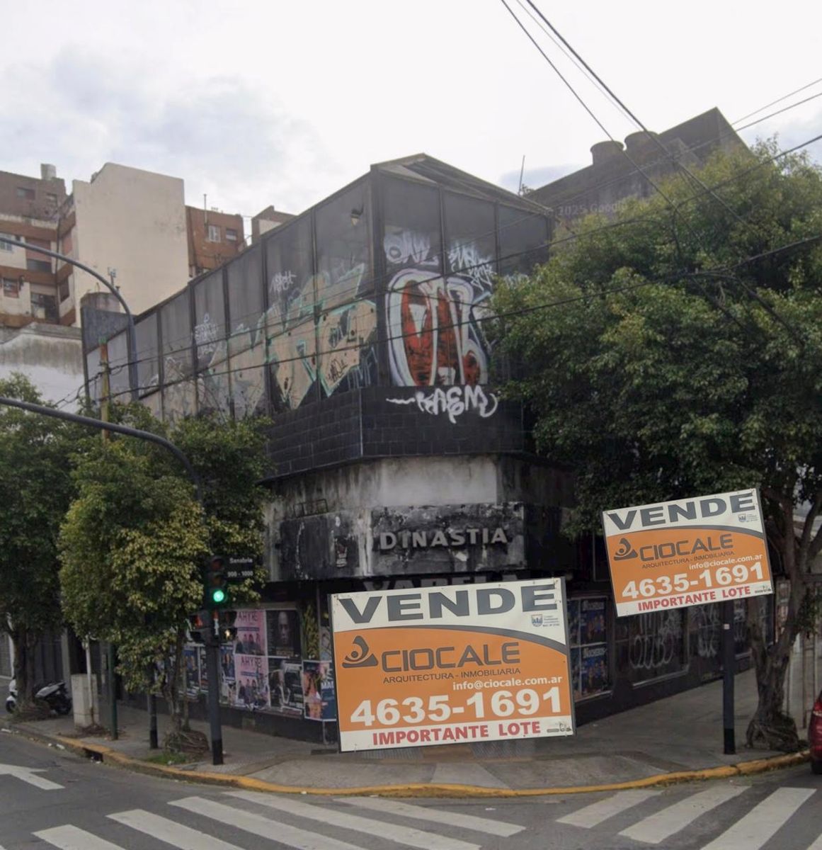 Tipología USAA - PB + 7 PISOS + 2 Retiros Superficie Parcela 22,40 mt2 - Mt2 Edificados : 504