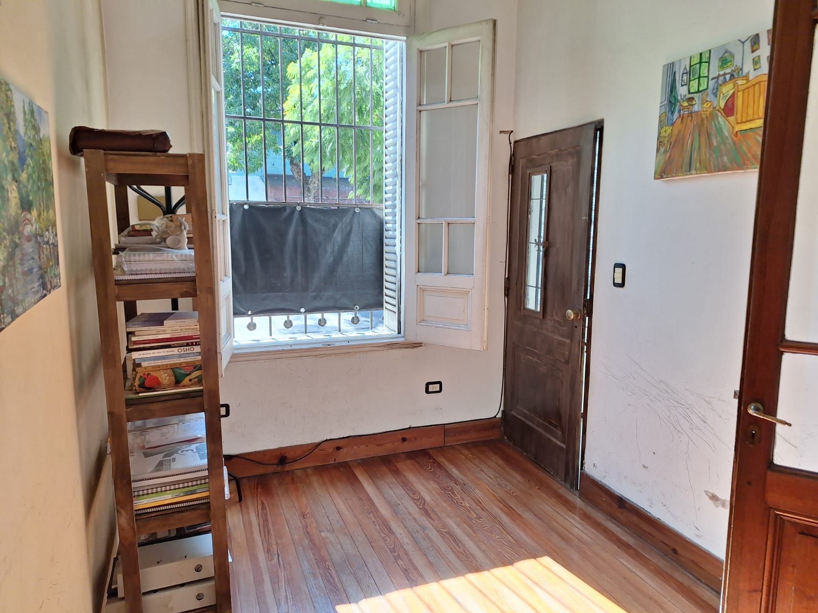 PH INDEPENDIENTE CON PATIO, PB, AL FRENTE , 4/5 AMBIENTES, 160 m2 TOTALES