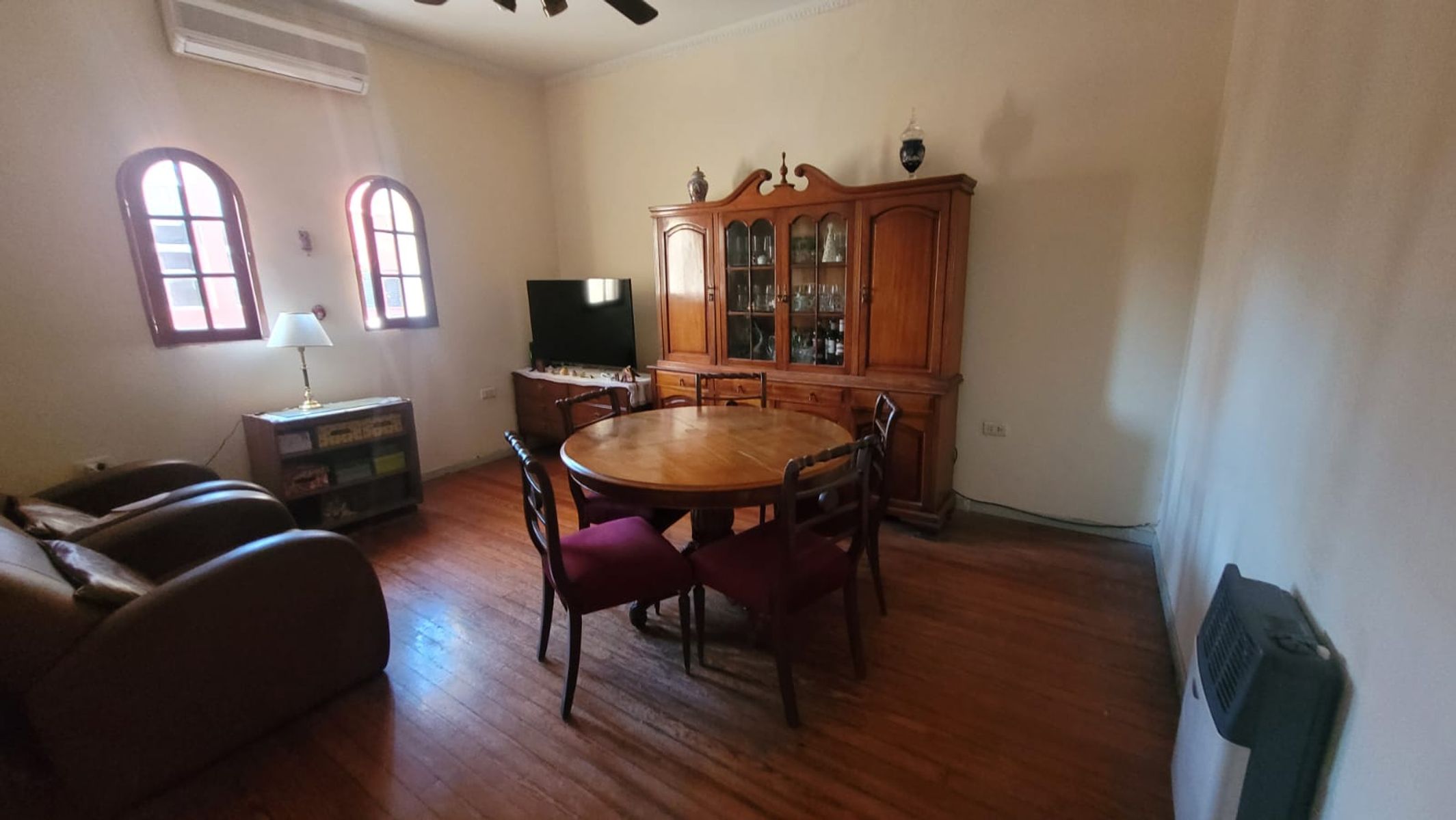 Venta PH 3 ambientes 1°piso por escalera al fondo