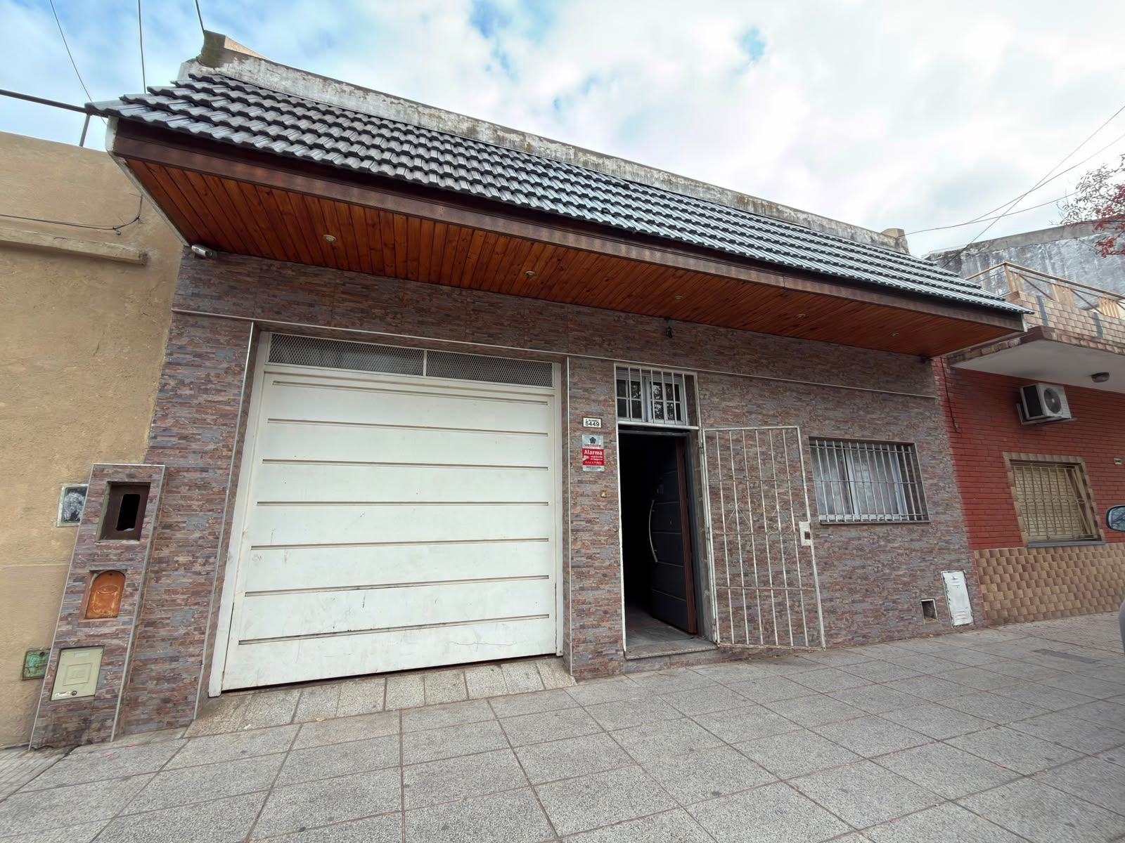 Venta de casa a refaccionar