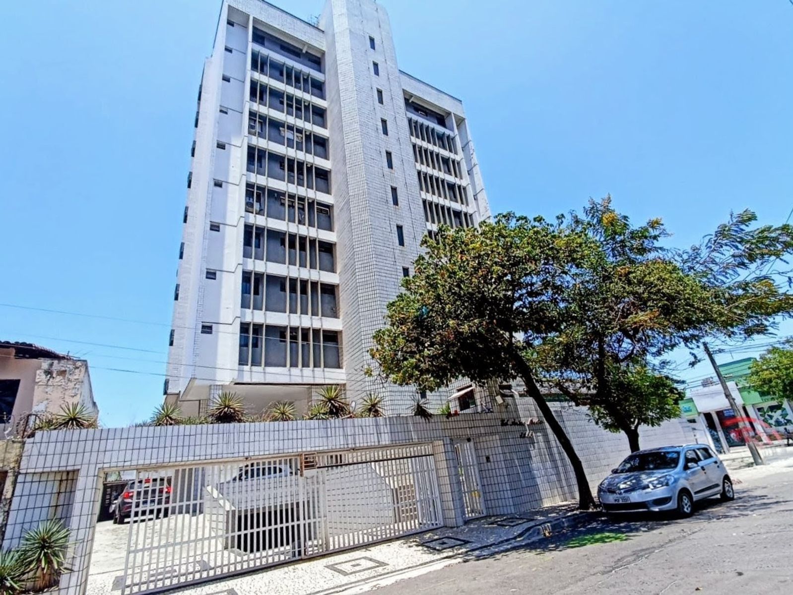 VENDE-SE APARTAMENTO 3 QUARTOS VARJOTA FORTALEZA