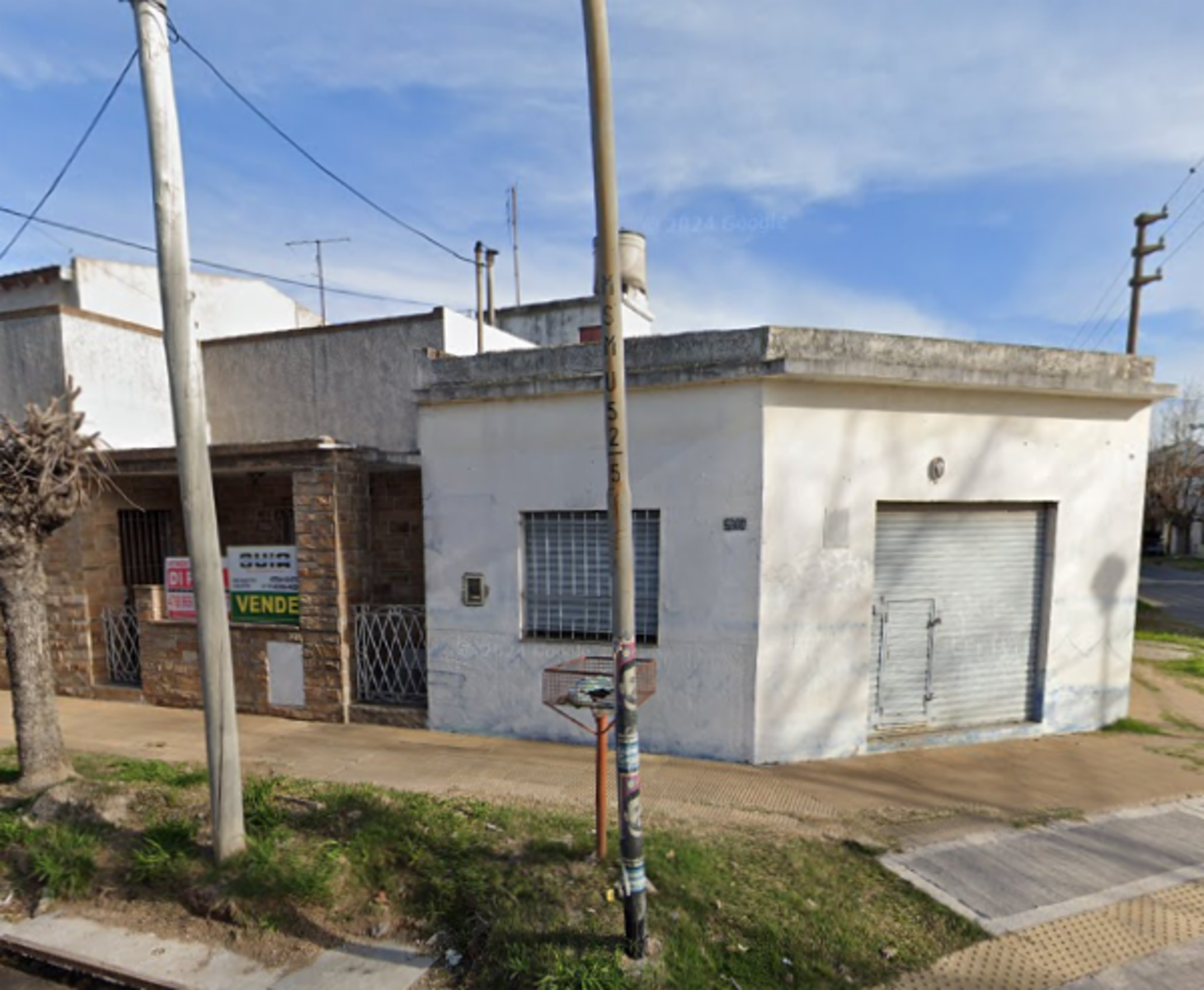 IMPECABLE CASA 3 AMPLIOS AMB c/ COCHERA y LOCAL COMERCIAL en VILLA BALLESTER