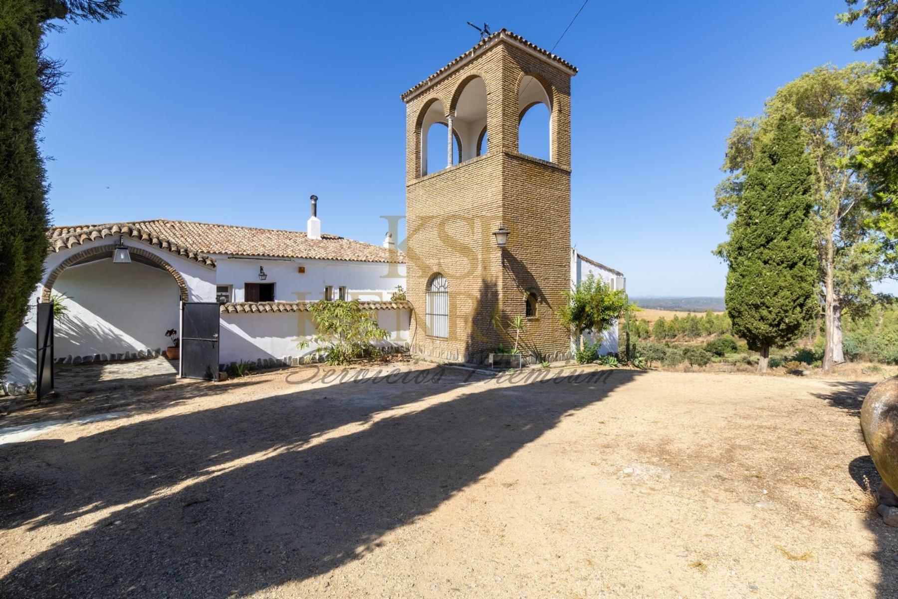 FINCA EN VALVERDE DEL CAMINO, HUELVA