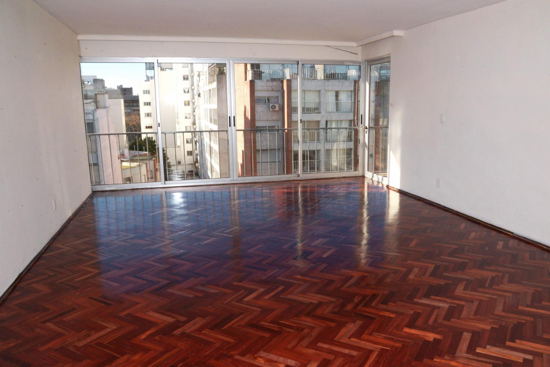 Apartamento 4 Dorm - 3 Baños - Cochera - Balcon a mts de Rambla