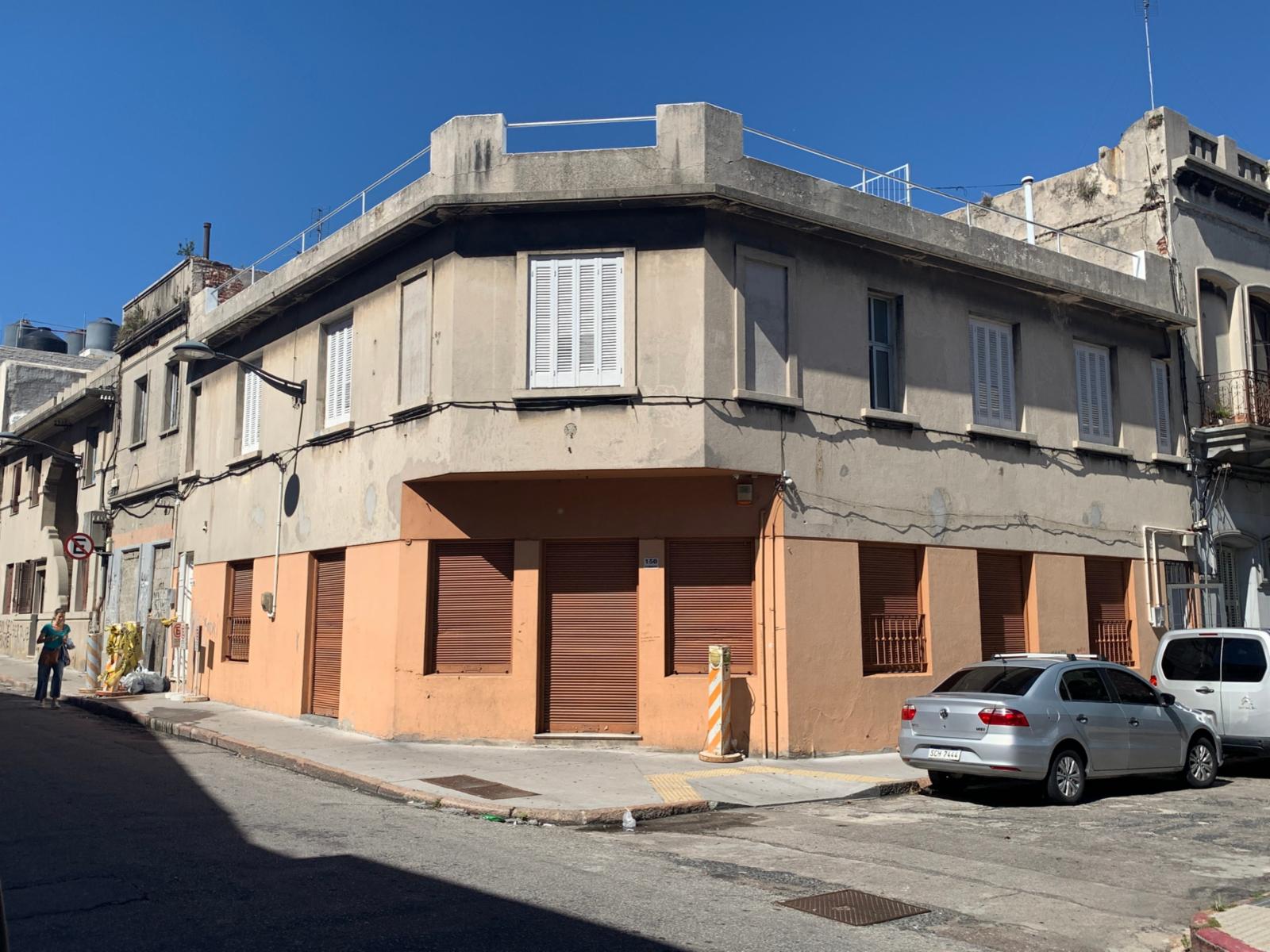 Alquiler Apartamento sIn gastos comunes de 3 Dormitorios muy Soleado en Ciudad Vieja - Montevideo - Uruguay
