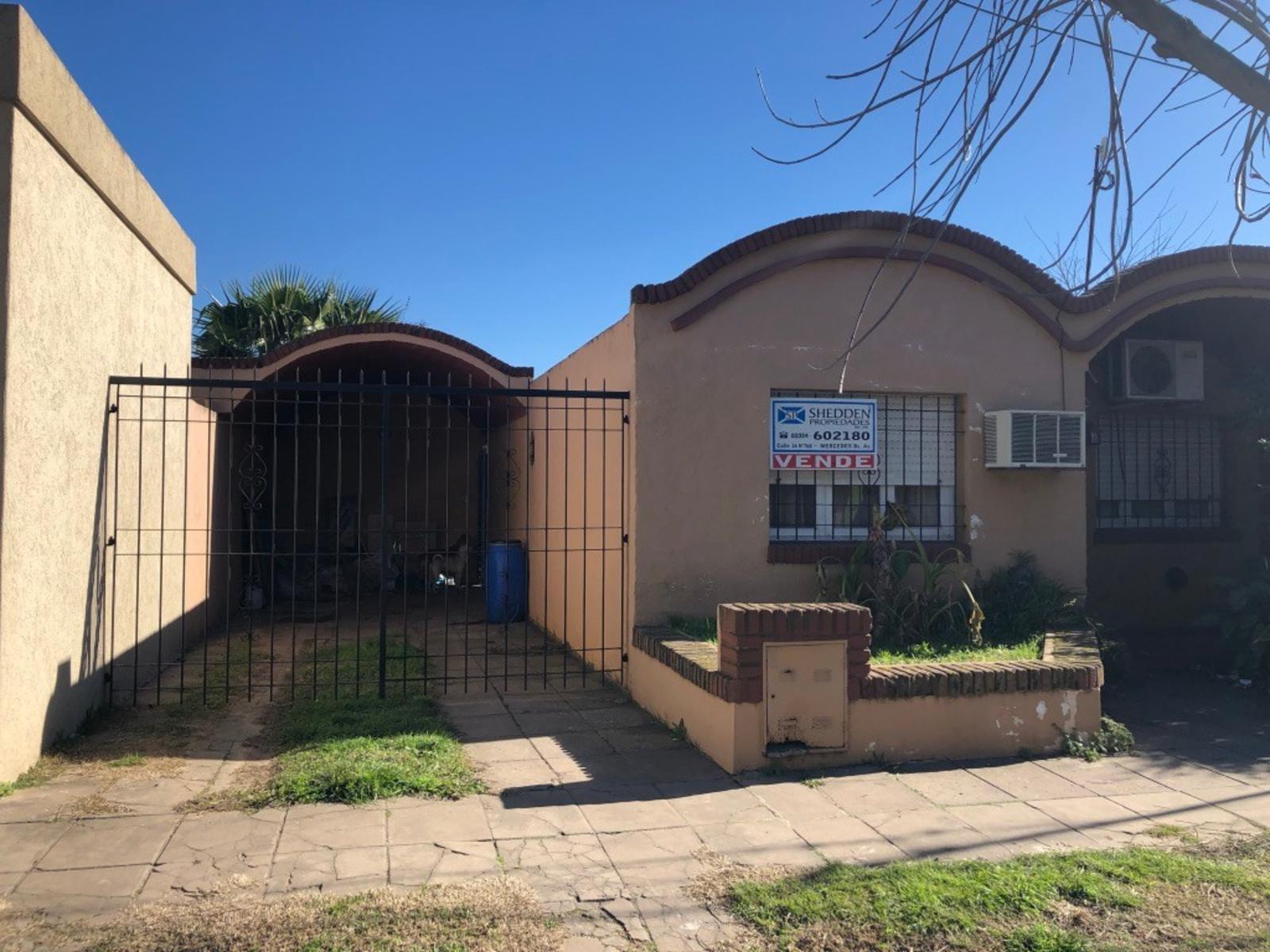Excelente casa de 2 dormitorios con cochera