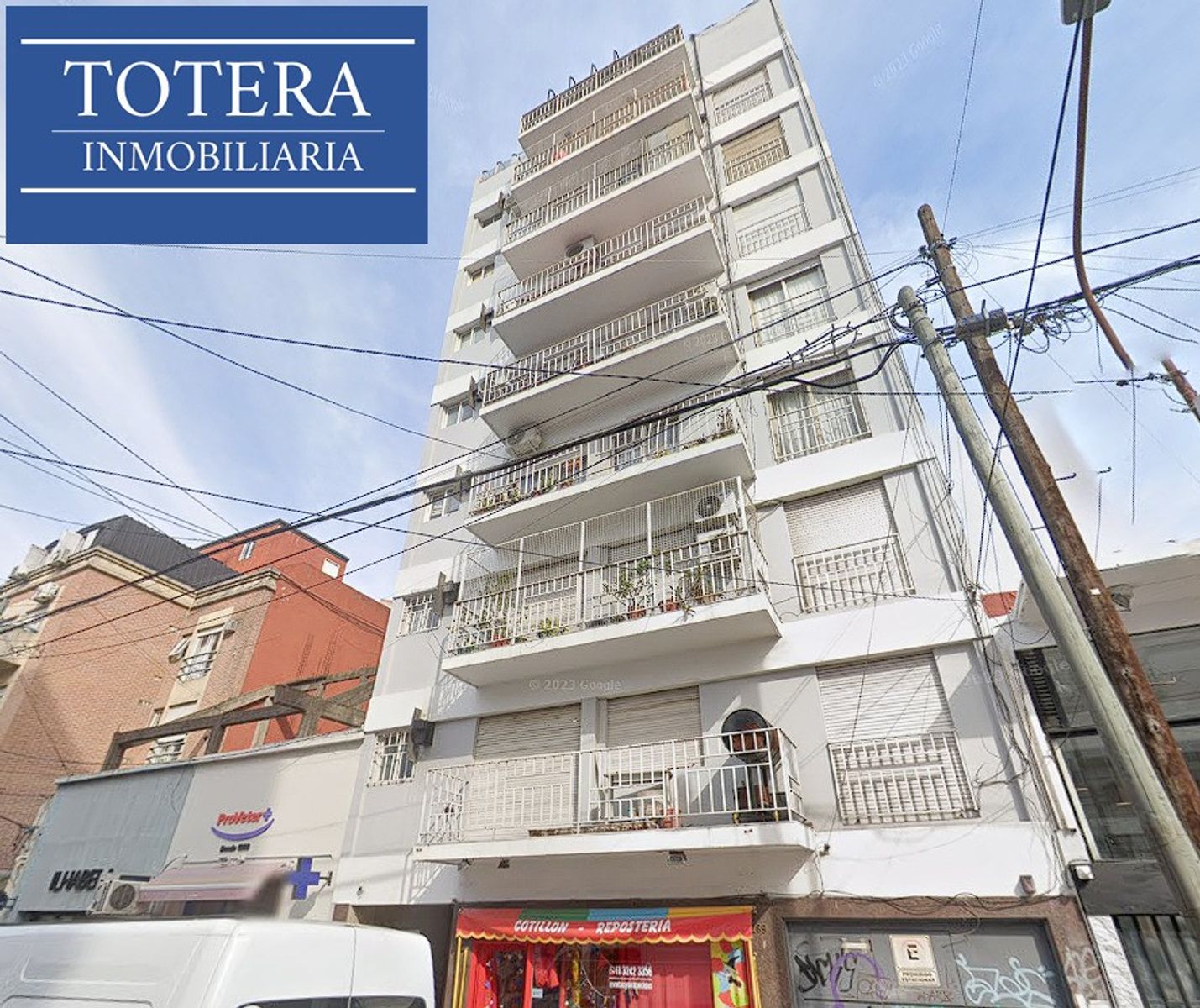 Departamento 2/3 ambientes al frente con balcon- terraza