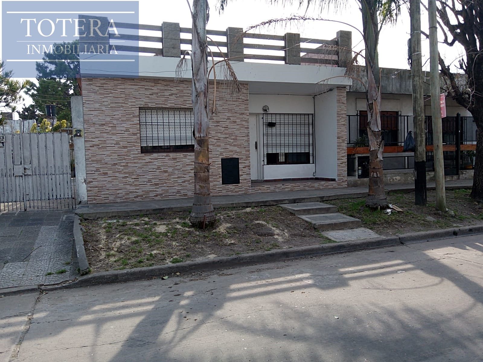 Casa P H 3 ambientes en Moron