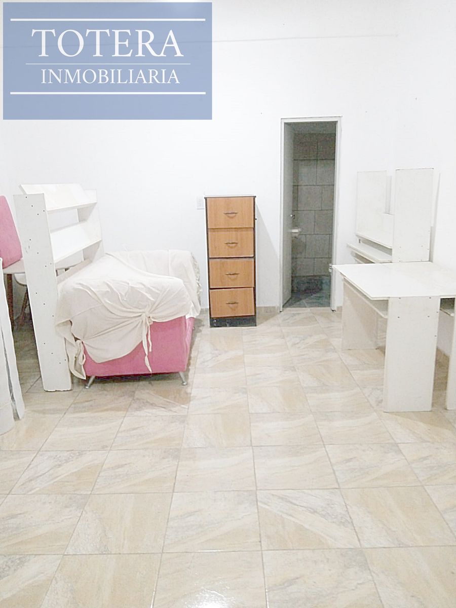 Departamento 1 ambiente P. baja al frente