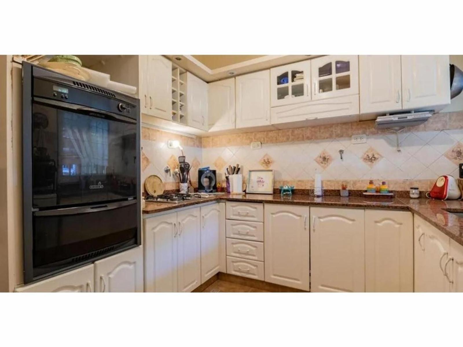 IMPECABLE CHALET - 5 DORMITORIOS - MUDATE YA