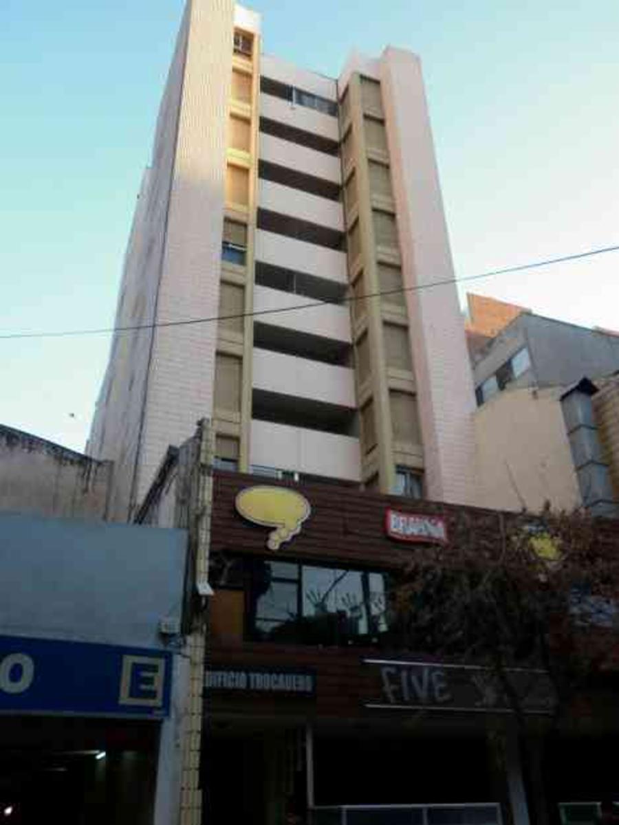 VENDO DEPARTAMENTO DE 1 DORM. CON BALCÓN. UBICADO EN EL CORAZÓN DE NUEVA CÓRDOBA. IDEAL ESTUDIANTES. BAJISIMAS EXPENSAS