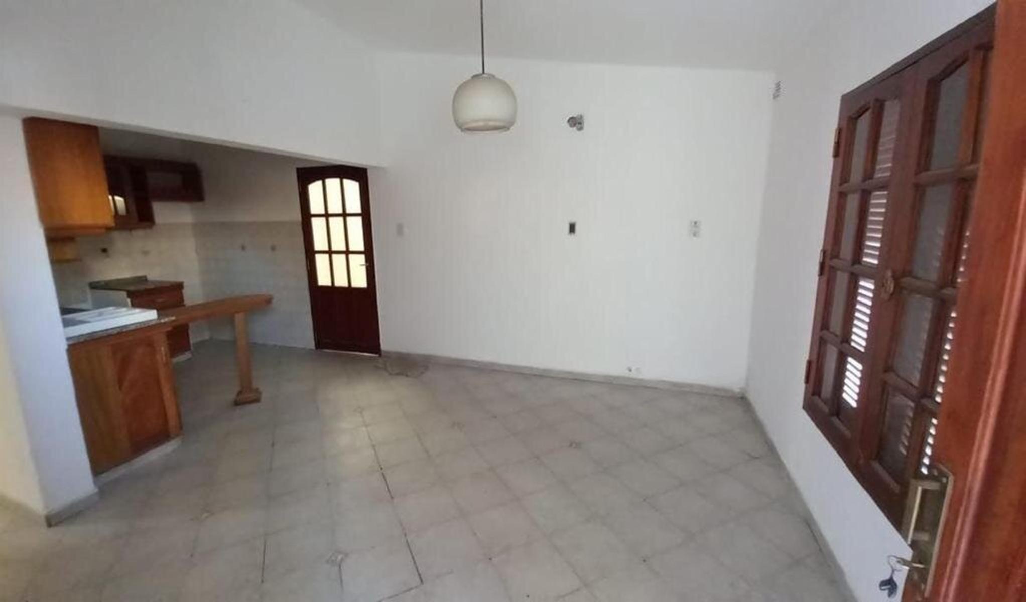 CASA 3 DORMITORIOS APTA CREDITO