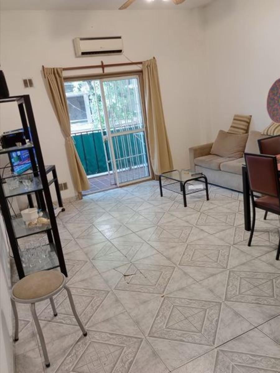 VENTA-CABALLITO // PH 2 ambientes AMPLIOS, AL FRENTE, con BALCÓN.