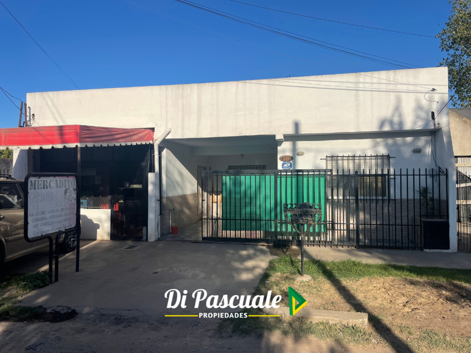 Venta Casa 4 Ambientes con Local, Patio y Cochera - Moreno Norte