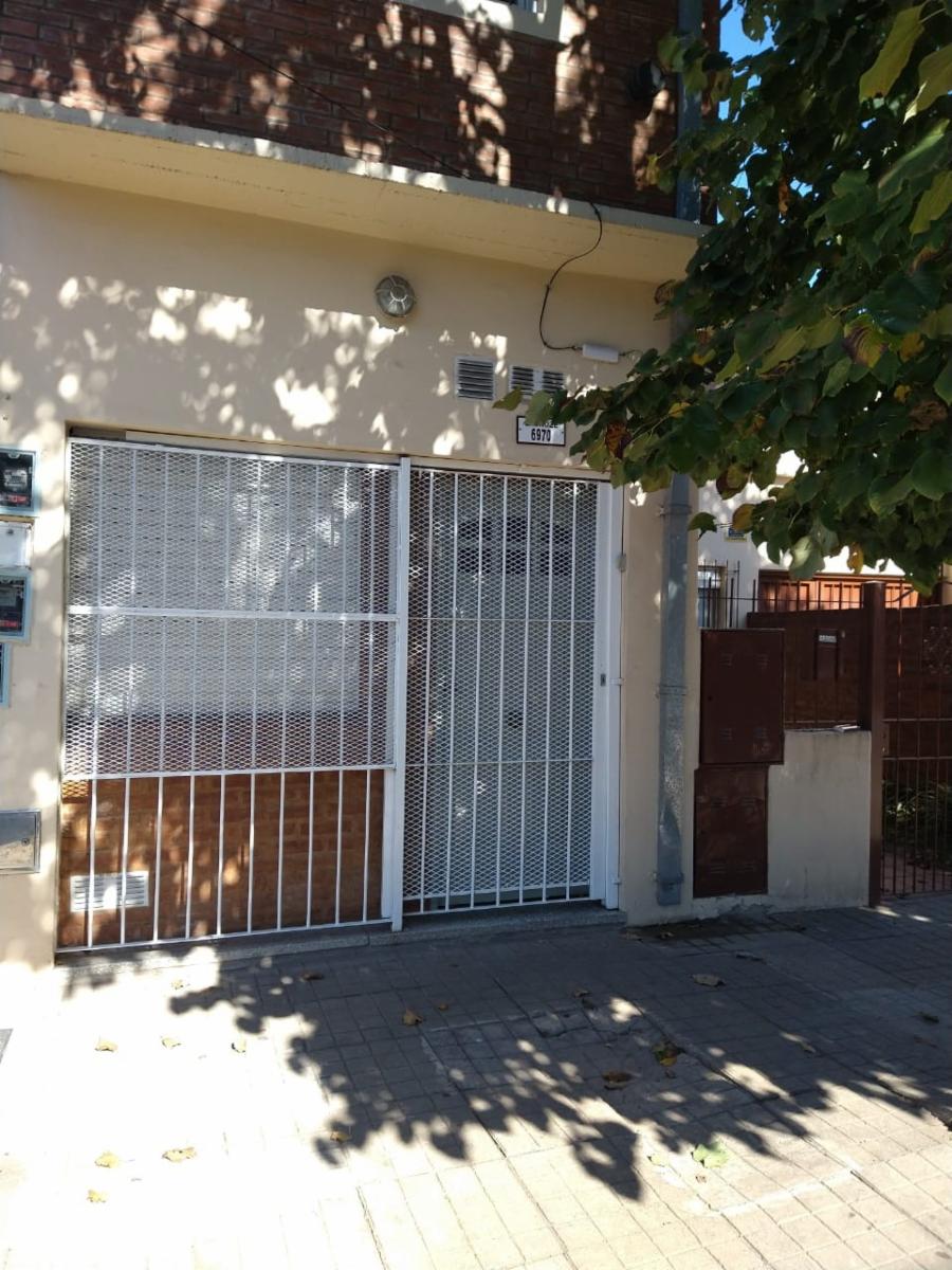 Excelente duplex 2 amb con patio y parrilla