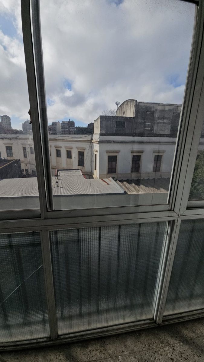 Departamento Venta 3 Ambientes C/ Dependencia Recoleta Frente Muy Luminoso Balcón