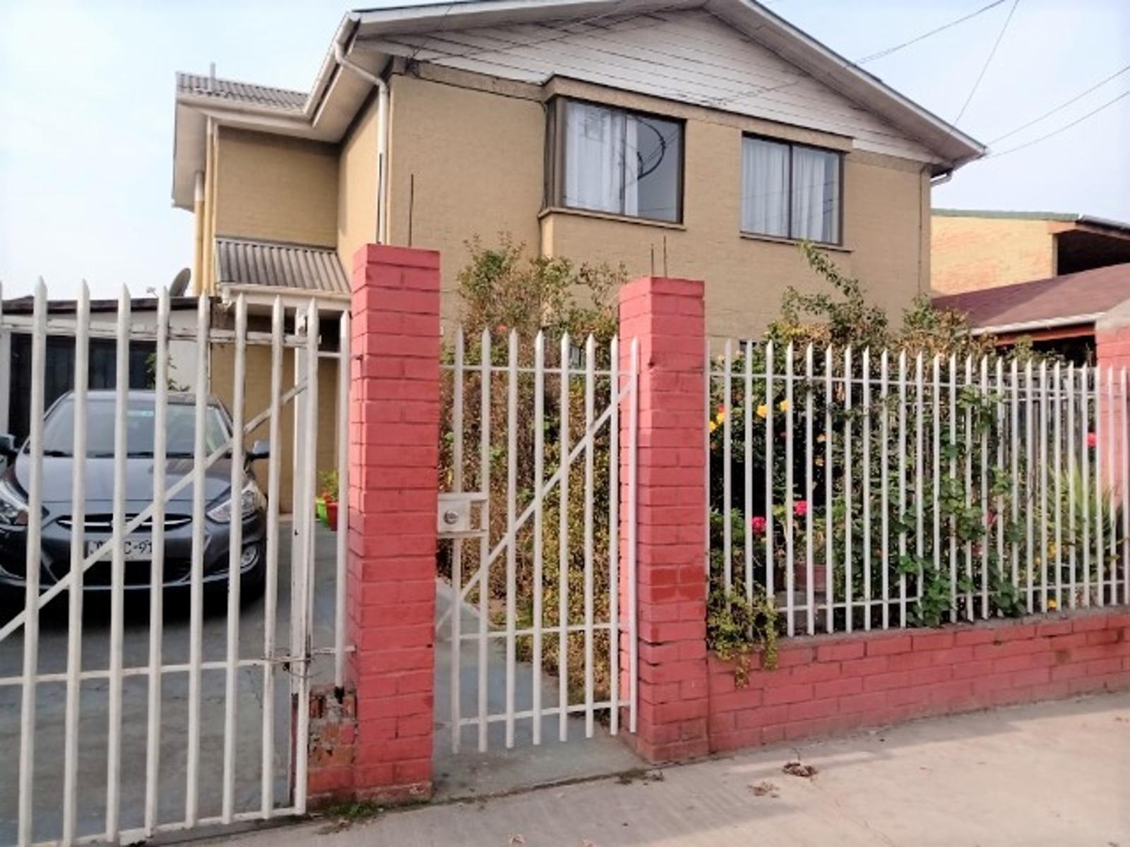 SE VENDE CASA DE 2 PISOS, 4 PONIENTE ESQUINA NUEVA SAN MARTIN, VILLA PEHUEN XI, COMUNA DE MAIPÚ