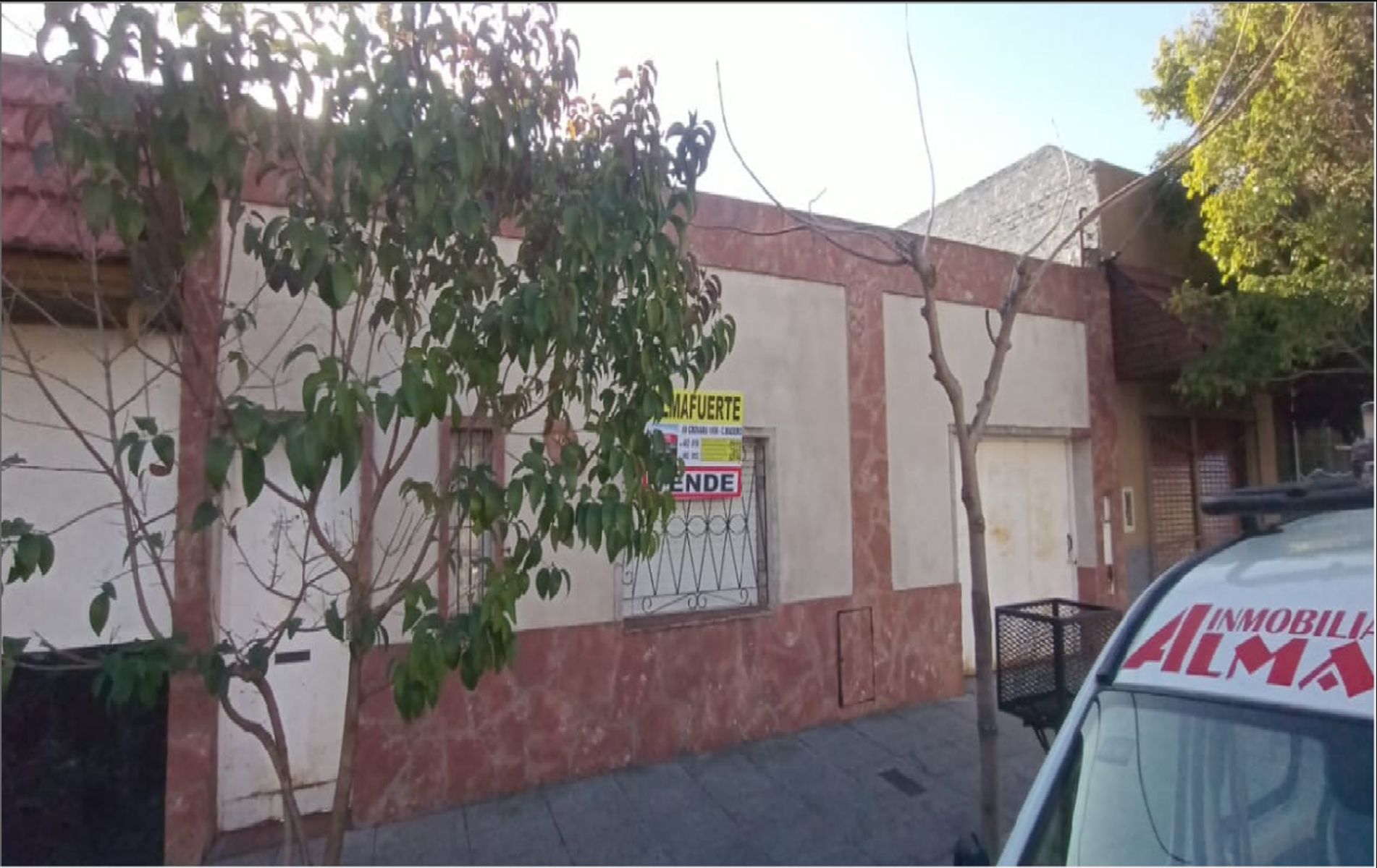 VENTA CASA 2 AMBIENTES CON GARAGE