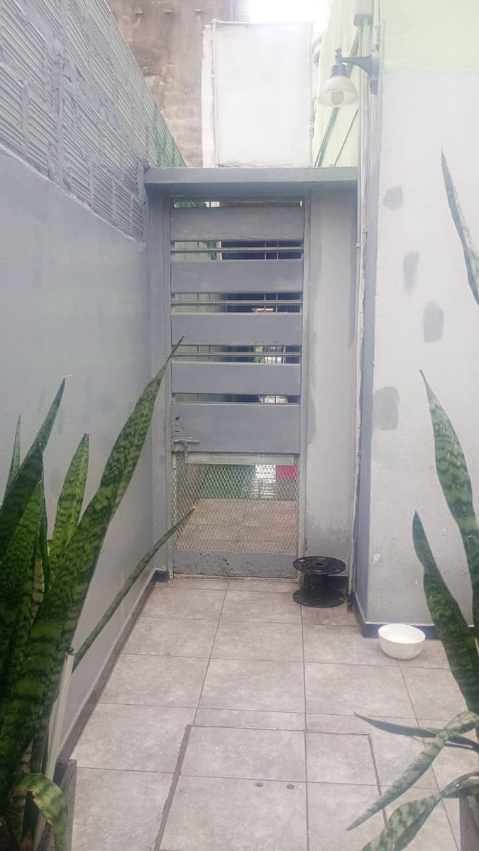 VENTA CASA A 2 CUADRAS DE CROVARA