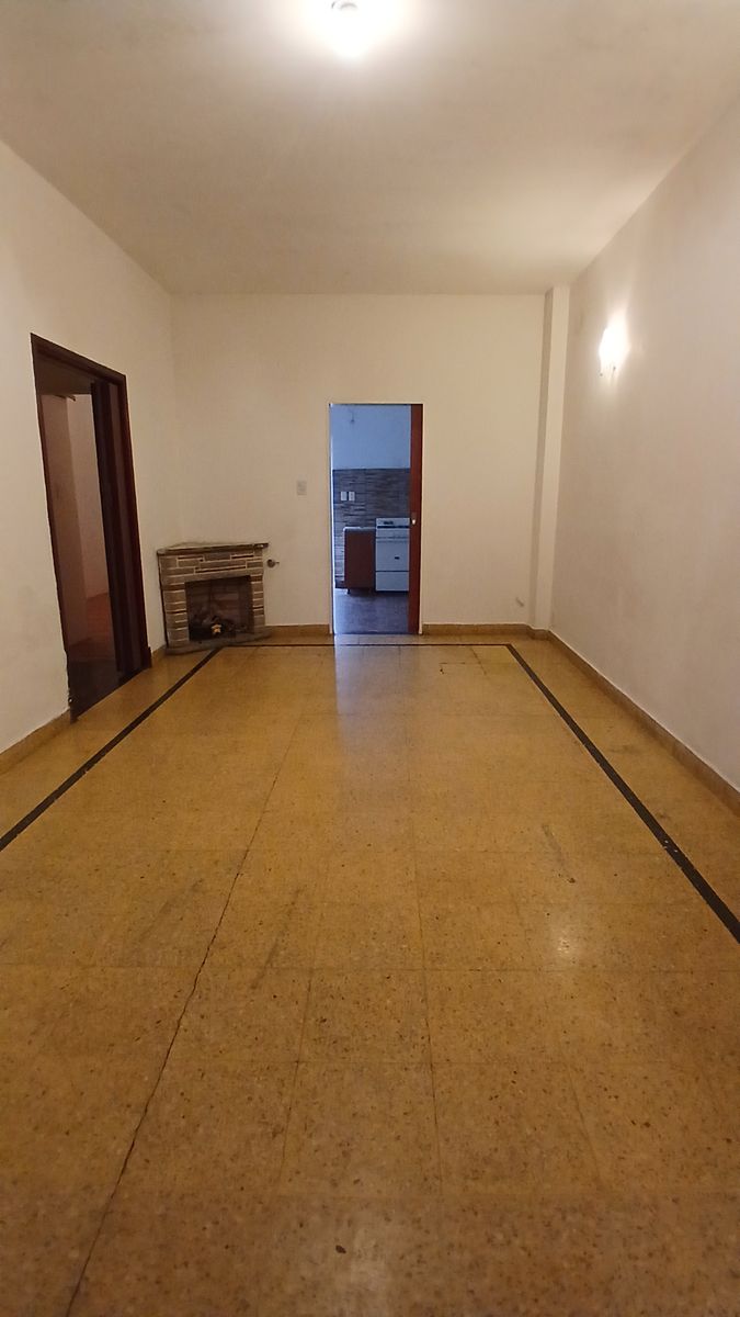 ALQUILER VIVIENDA TIPO PH AL FRENTE