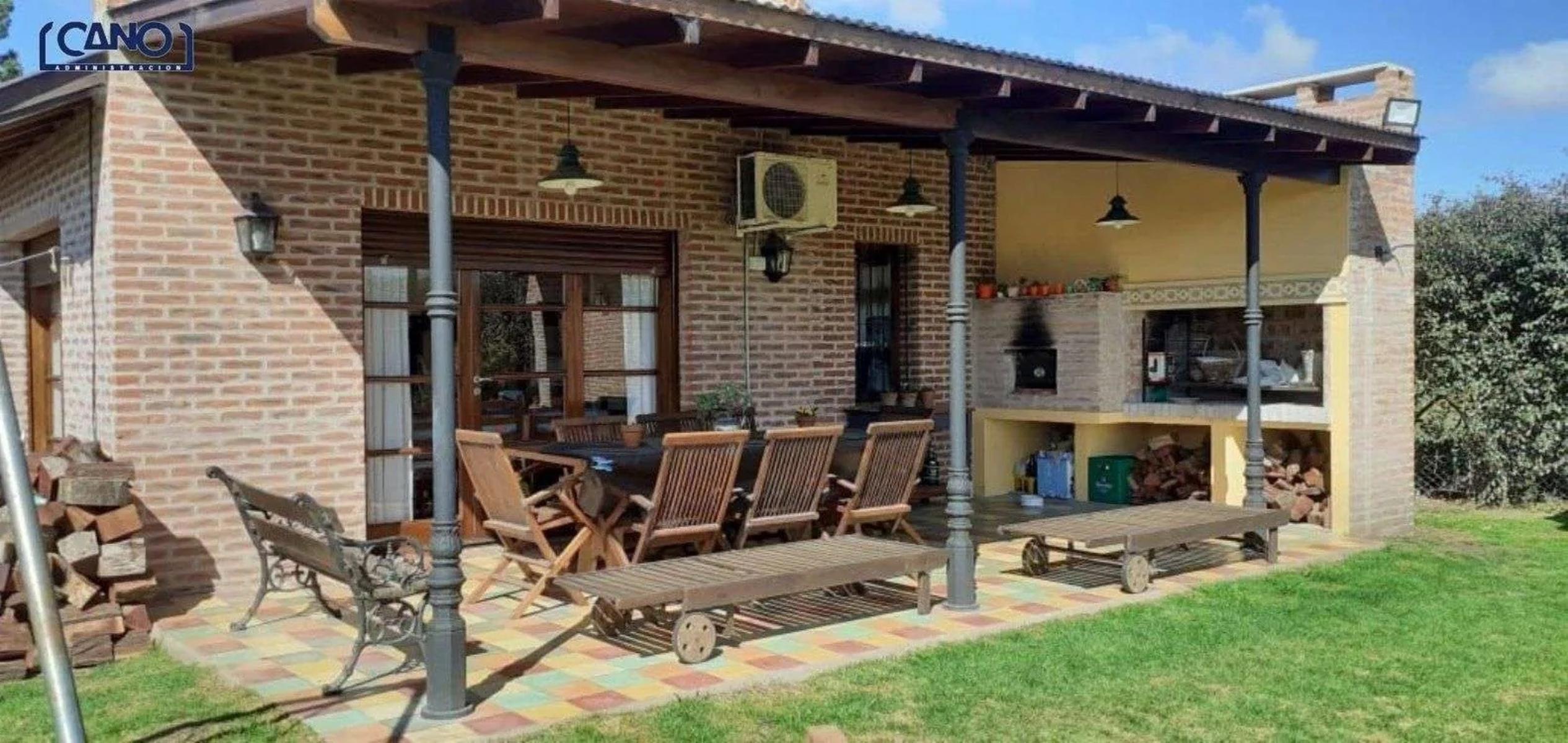 Barrio cerrado Las Lomas, chalet espectacular para 6 pax, con jardin, pileta y parrillero