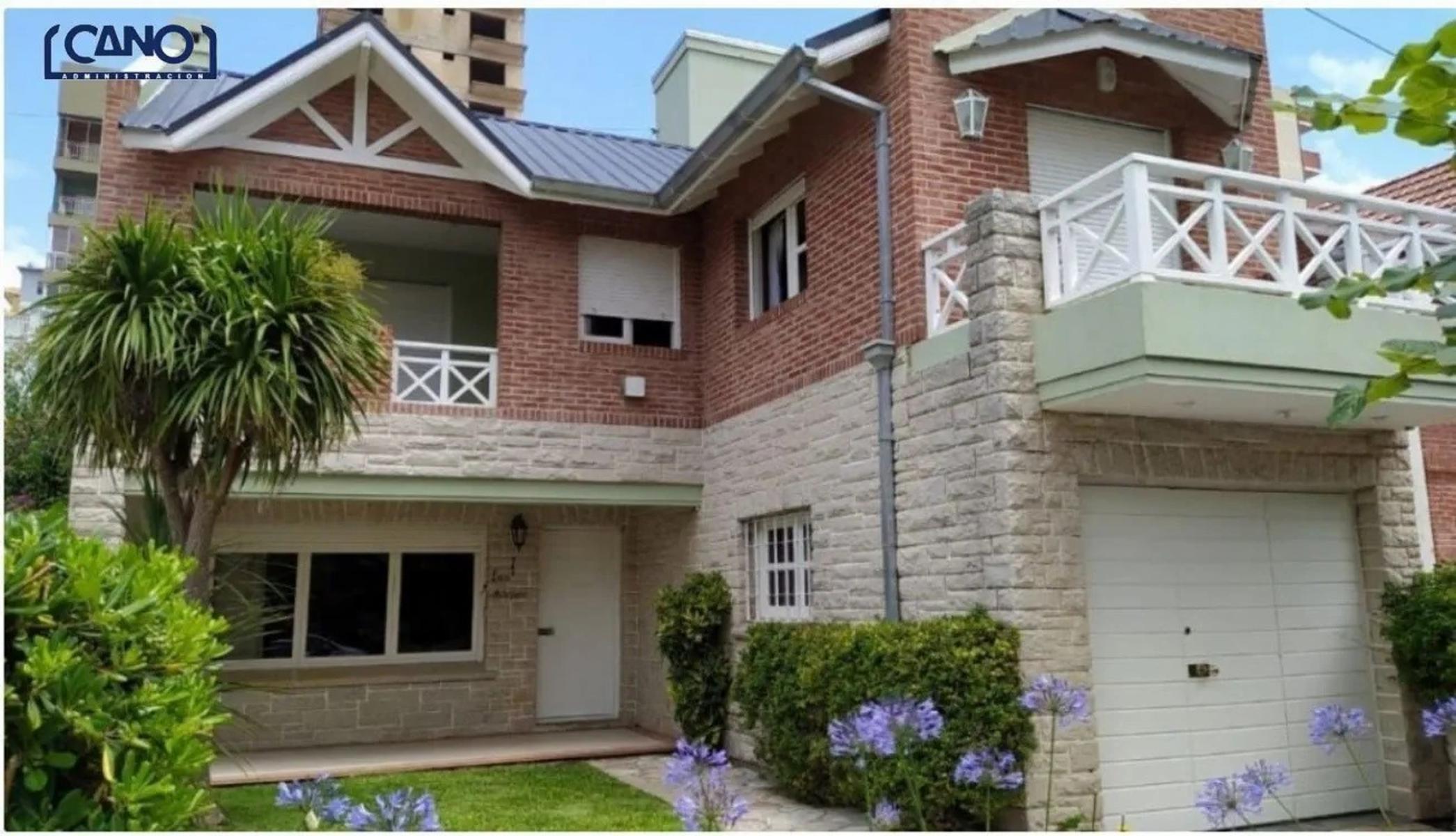 zona 1, chalet super amplio para 12 personas, con hogar, parrillero, gran jardin, cochera cubierta a 2 cuadras del mar.