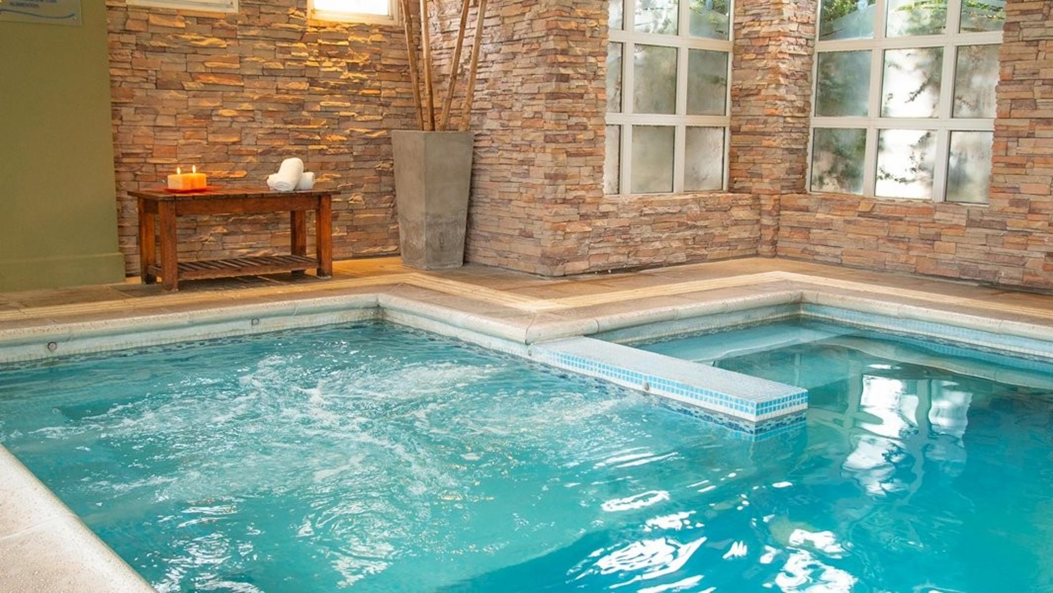 Apart Costa Remanso 10 cabañas piscina climatizada, spa, sauna, desayuno