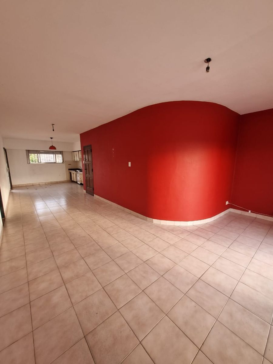 DEPARTAMENTO AMPLIO 3 AMBIENTES CON PATIO