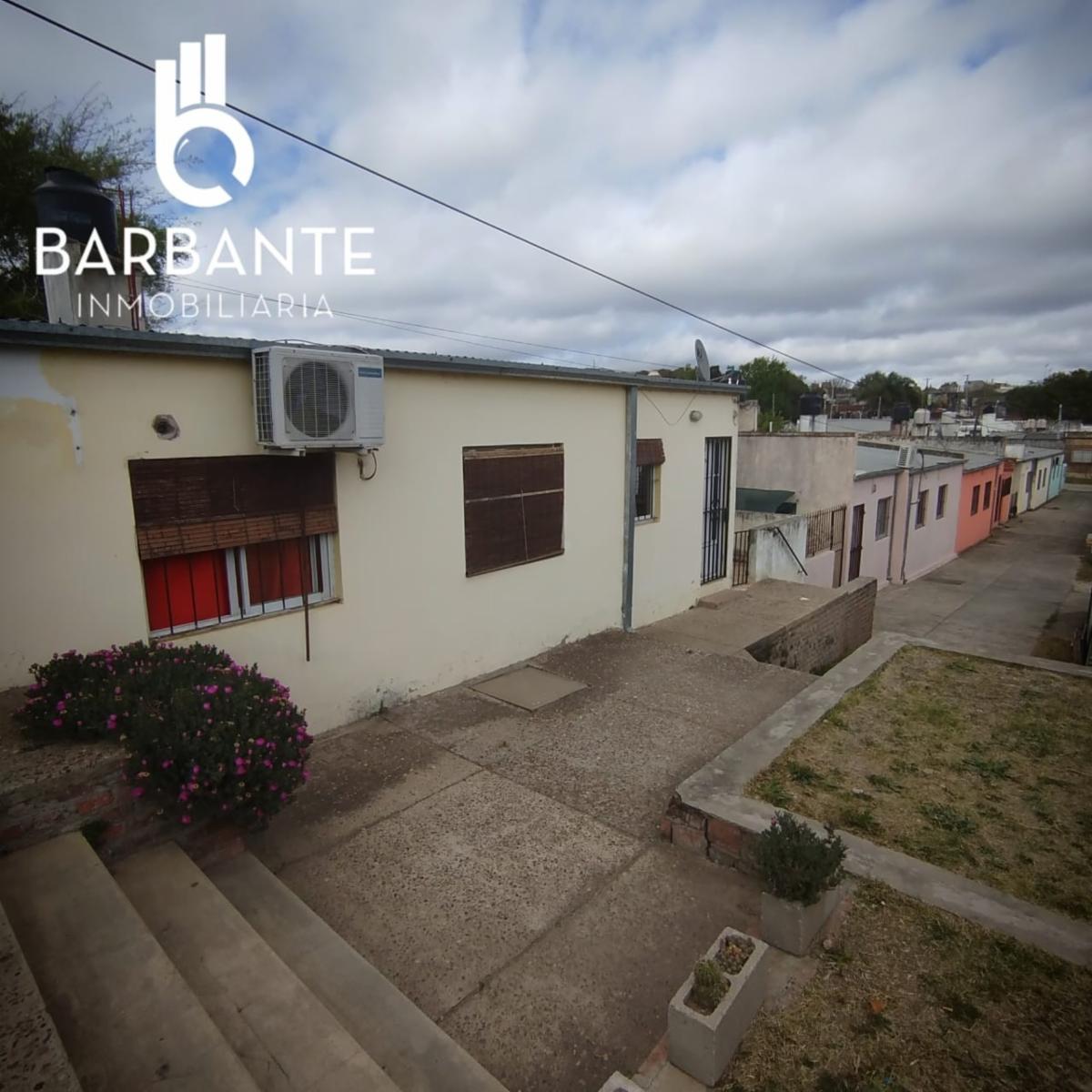 EN VENTA CASA DE DOS HABITACIONES CON COCHERA EN VICTORIA ENTRE RÍOS