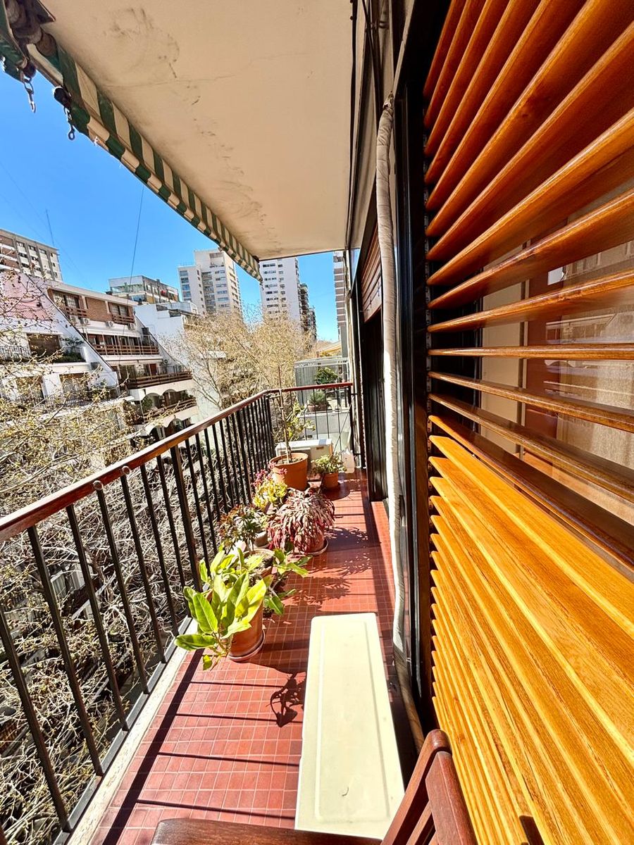 Barrancas de Belgrano piso cuatro ambientes, dependencia, cochera y baulera