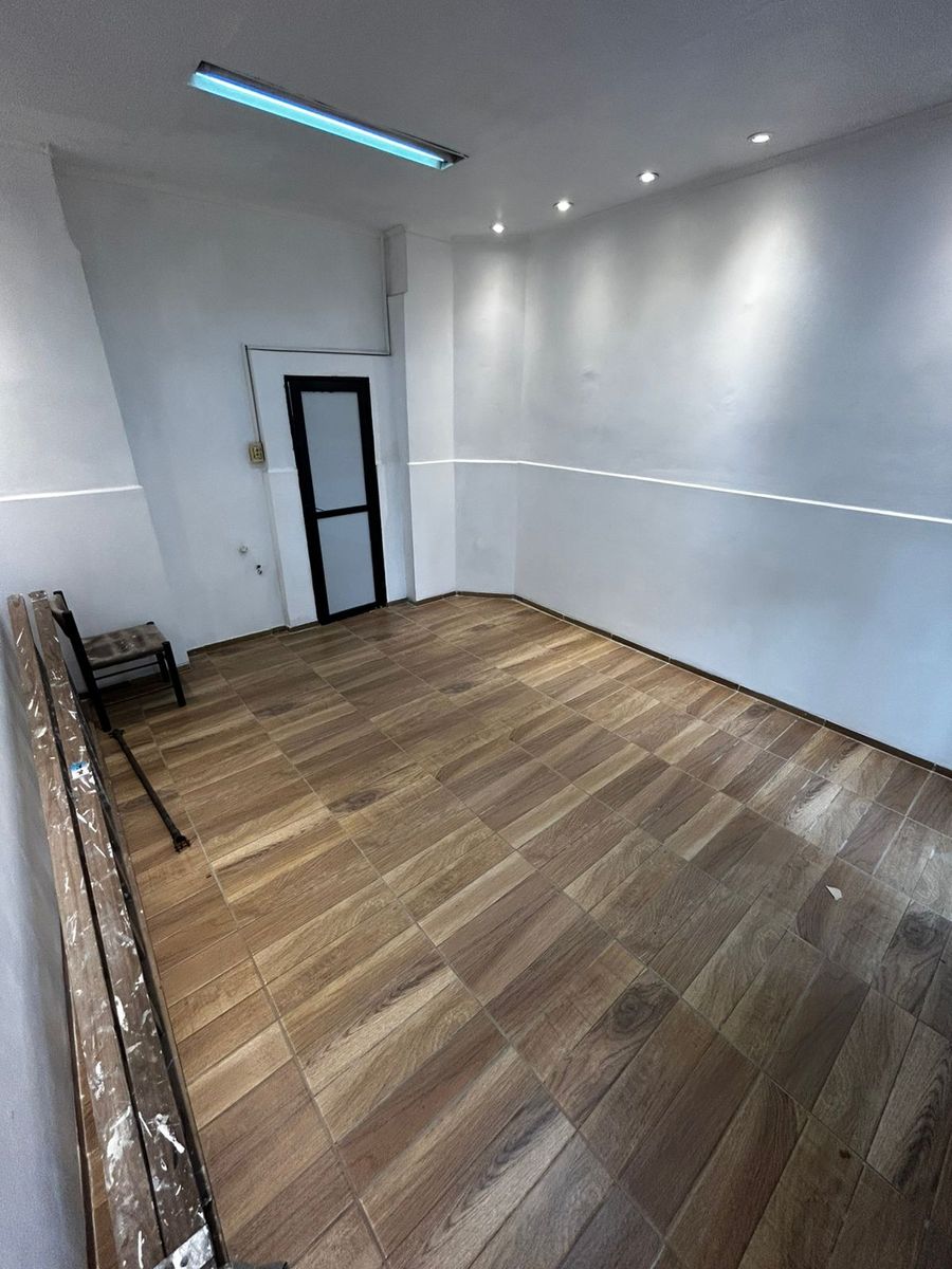 Local Gaona 2409 a metros de Trelles , Villa mitre, CABA