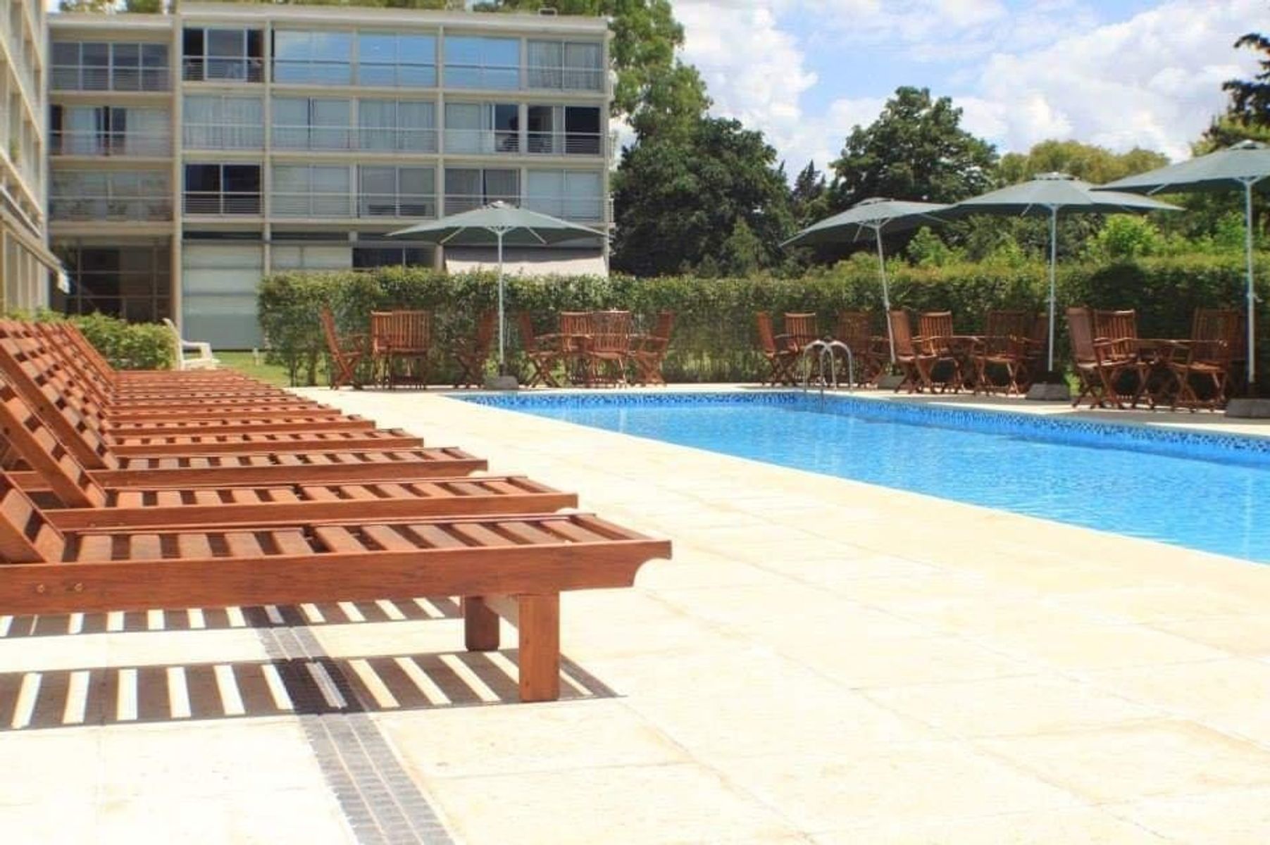 Departamento VENTA con cochera subterránea (IMPECABLE)