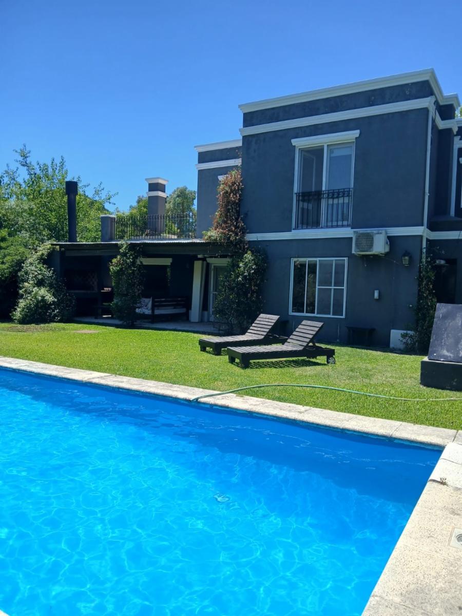 ALQUILER ANUAL CASA EN BARRIO CERRADO BUEN RETIRO