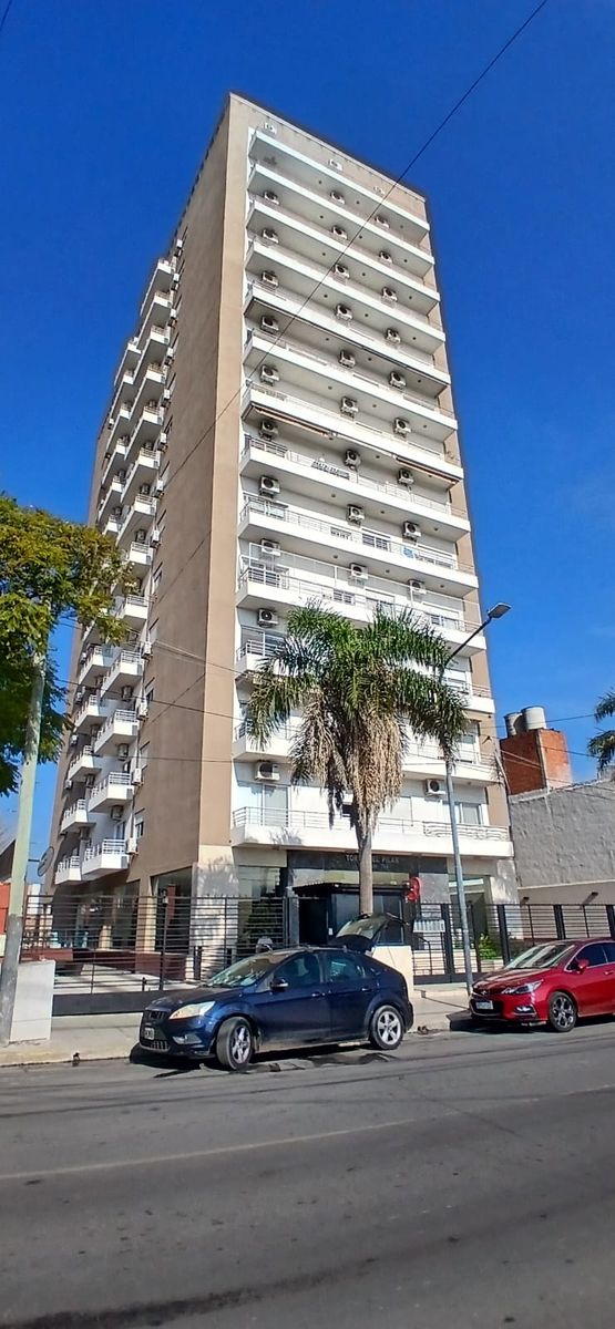 ALQUILER Hermoso monoambiente con balcón