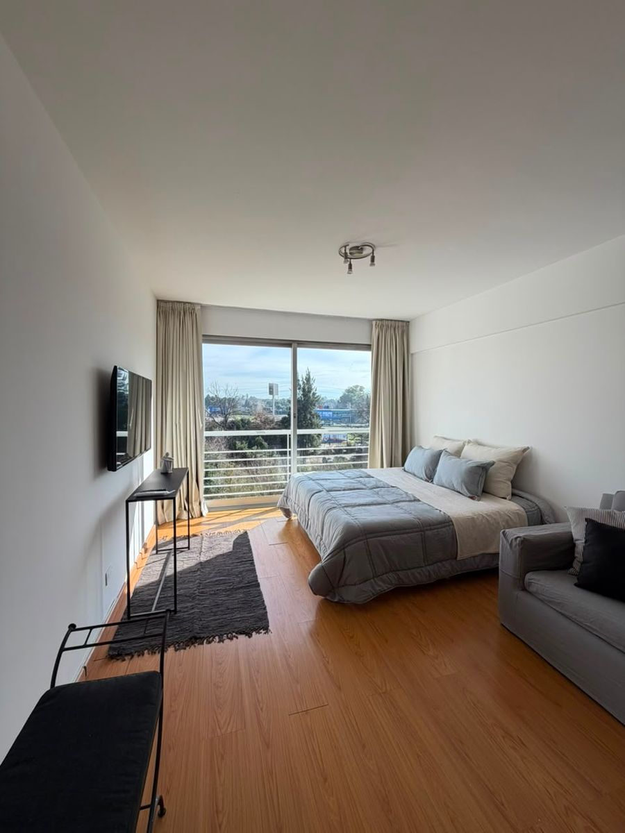 HERMOSO MONOAMBIENTE CON MUEBLES- CONCORD PILAR- SEGURIDAD 24HS. PILETA