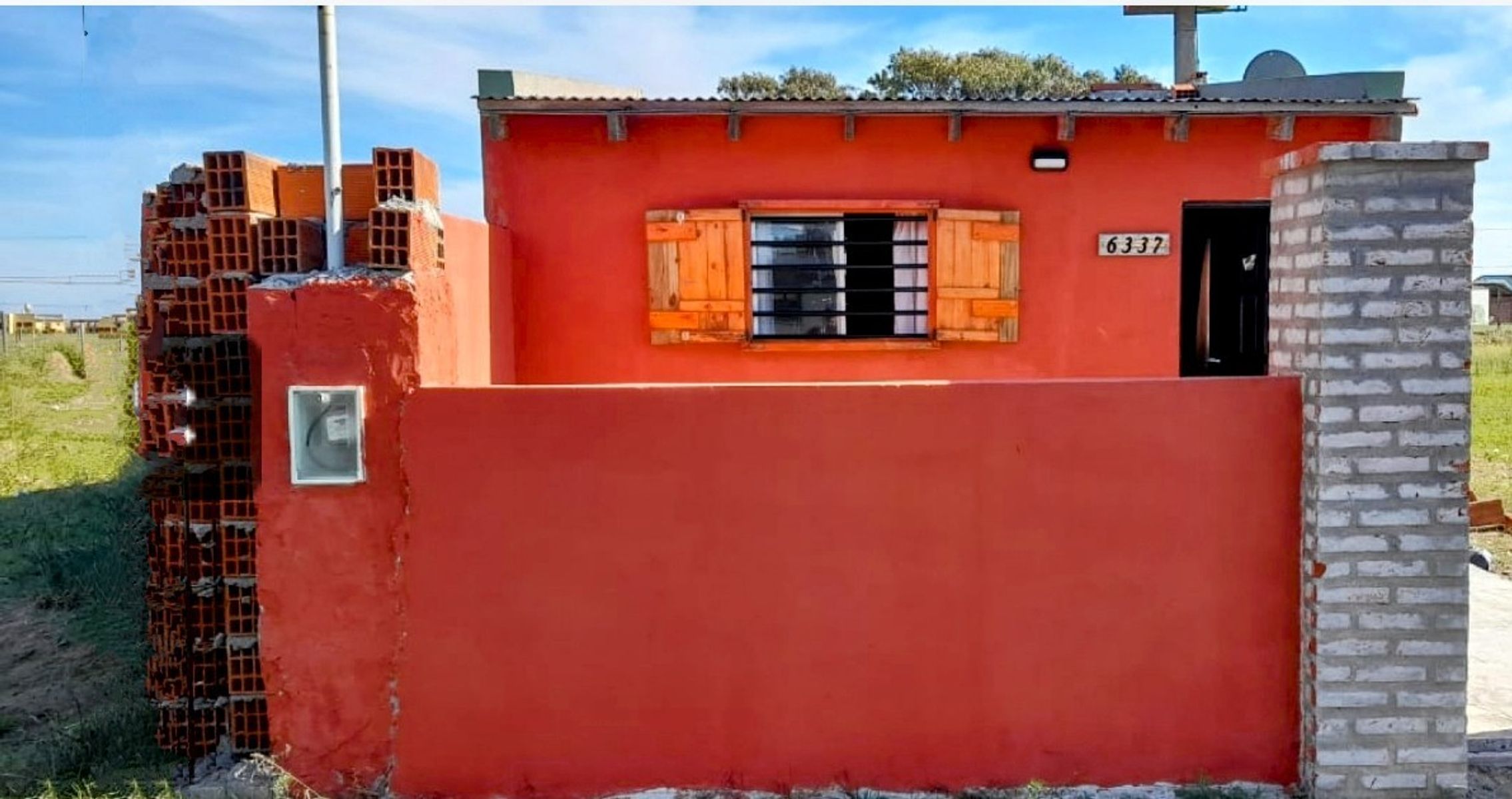 VENTA CASA 2 AMBIENTES SOBRE LOTE 962 M2 SAN CLEMENTE DEL TUYU (USD 50.000)