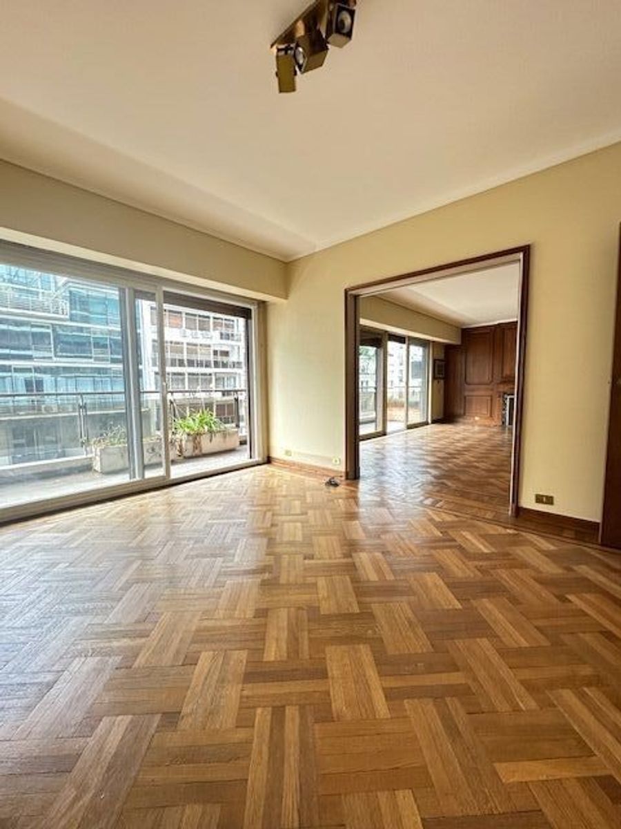 SEMIPISO VENTA 5 AMBIENTES en Recoleta, Capital Federal