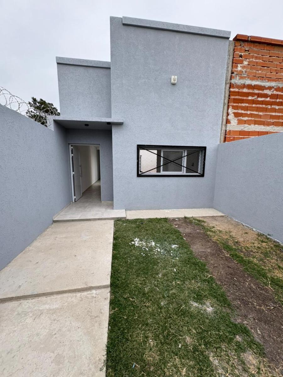 VENDO CASA EN EXELENTE ZONA DE LA CIUDAD