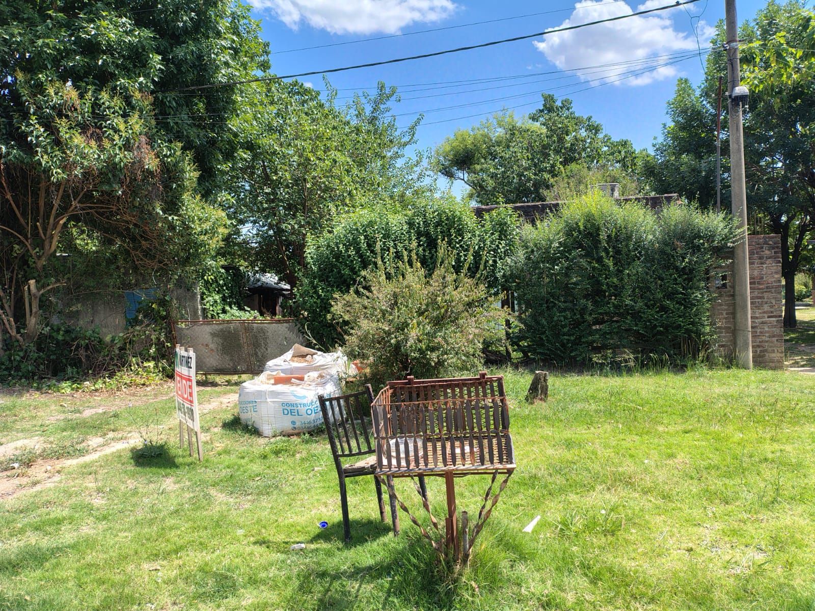 OPORTUNIDAD- LOTE CON CASA A REFACCIONAR