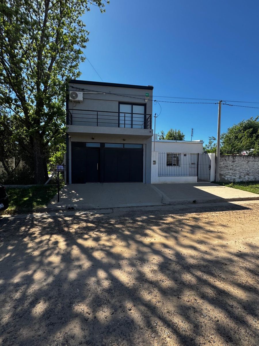 EXCELENTE DUPLEX A LA VENTA