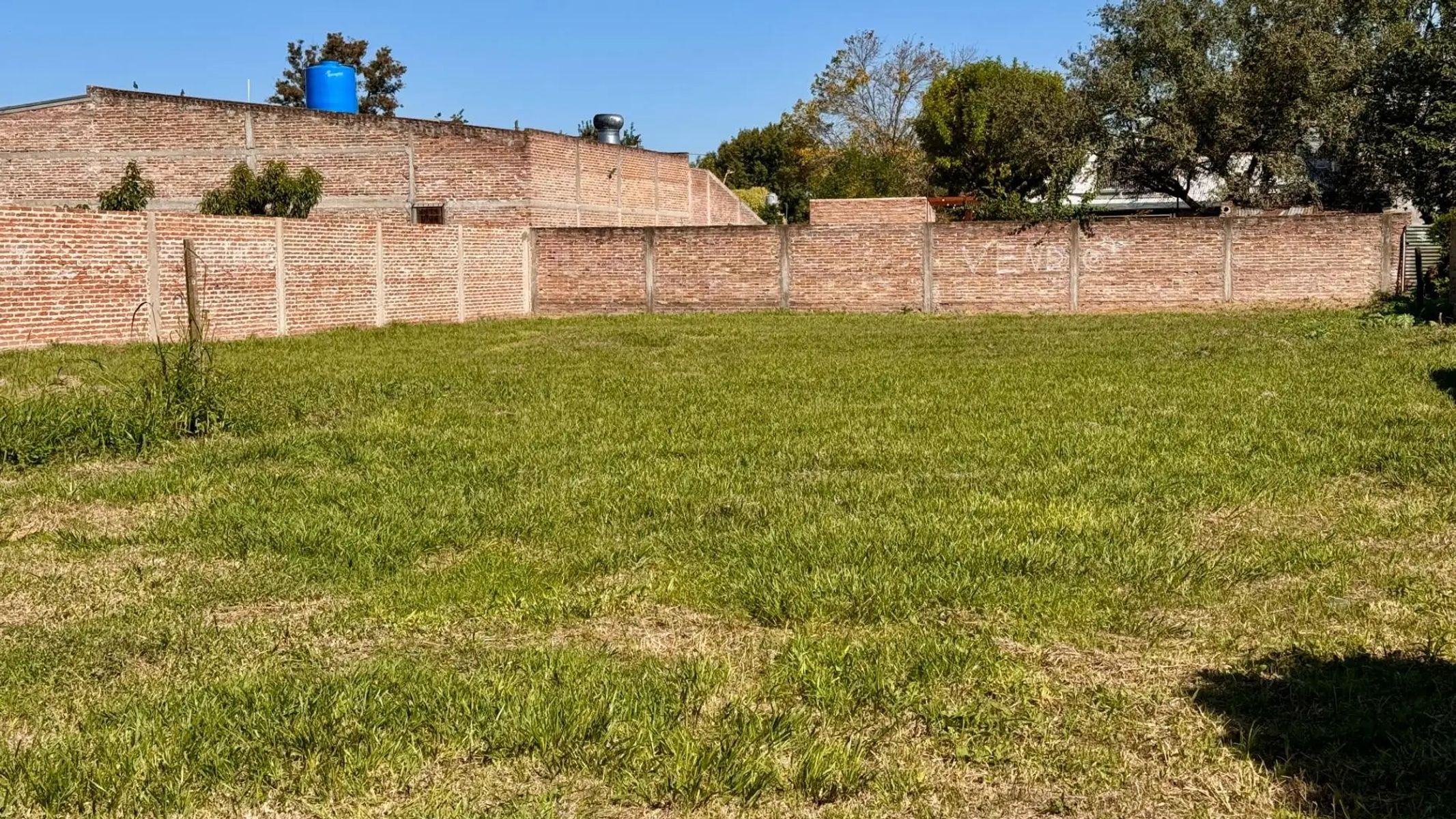 Se Vende Terreno en Llambi Campbell