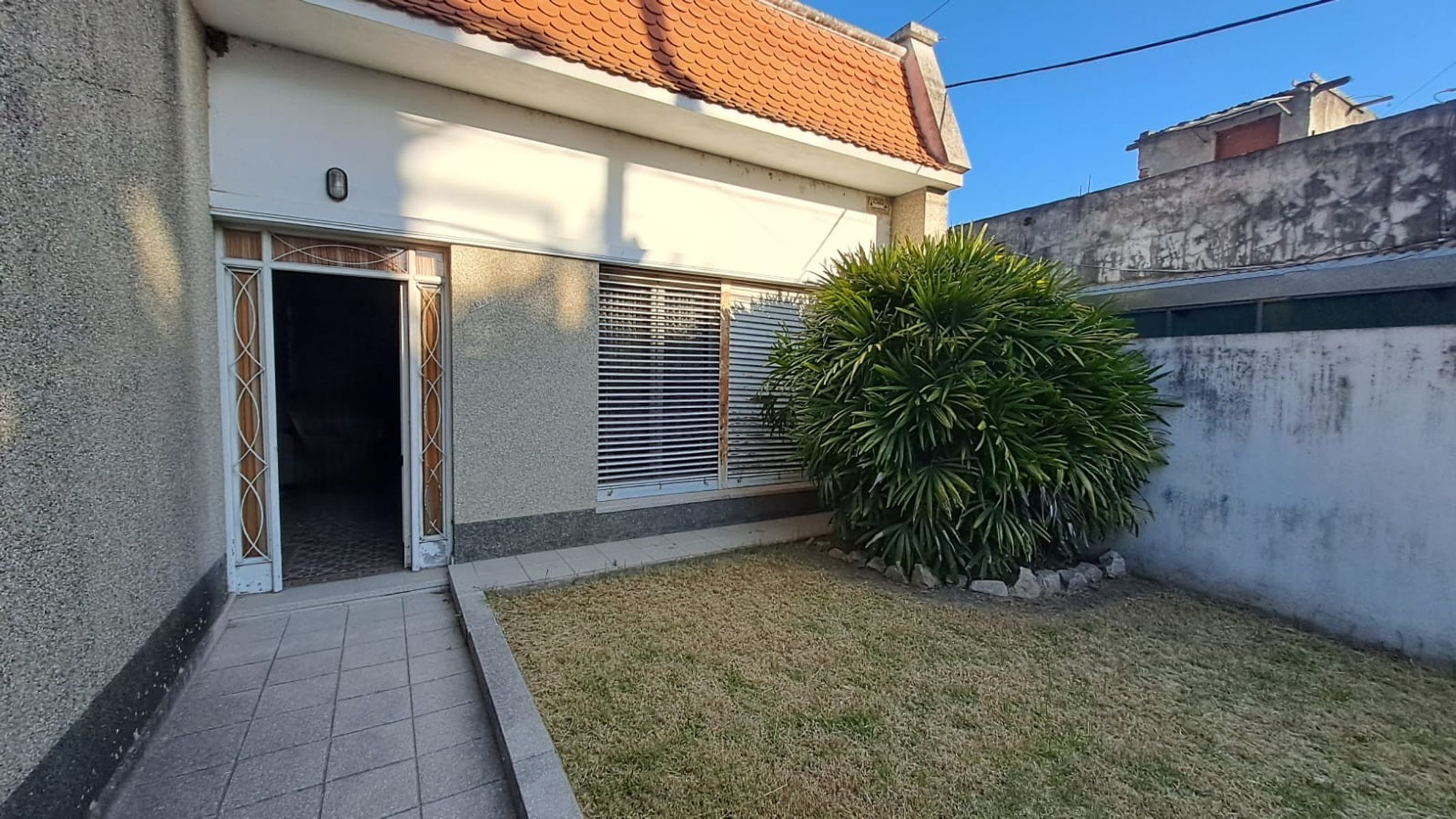 CASA EN CANDIOTI NORTE CON GRAN TERRENO