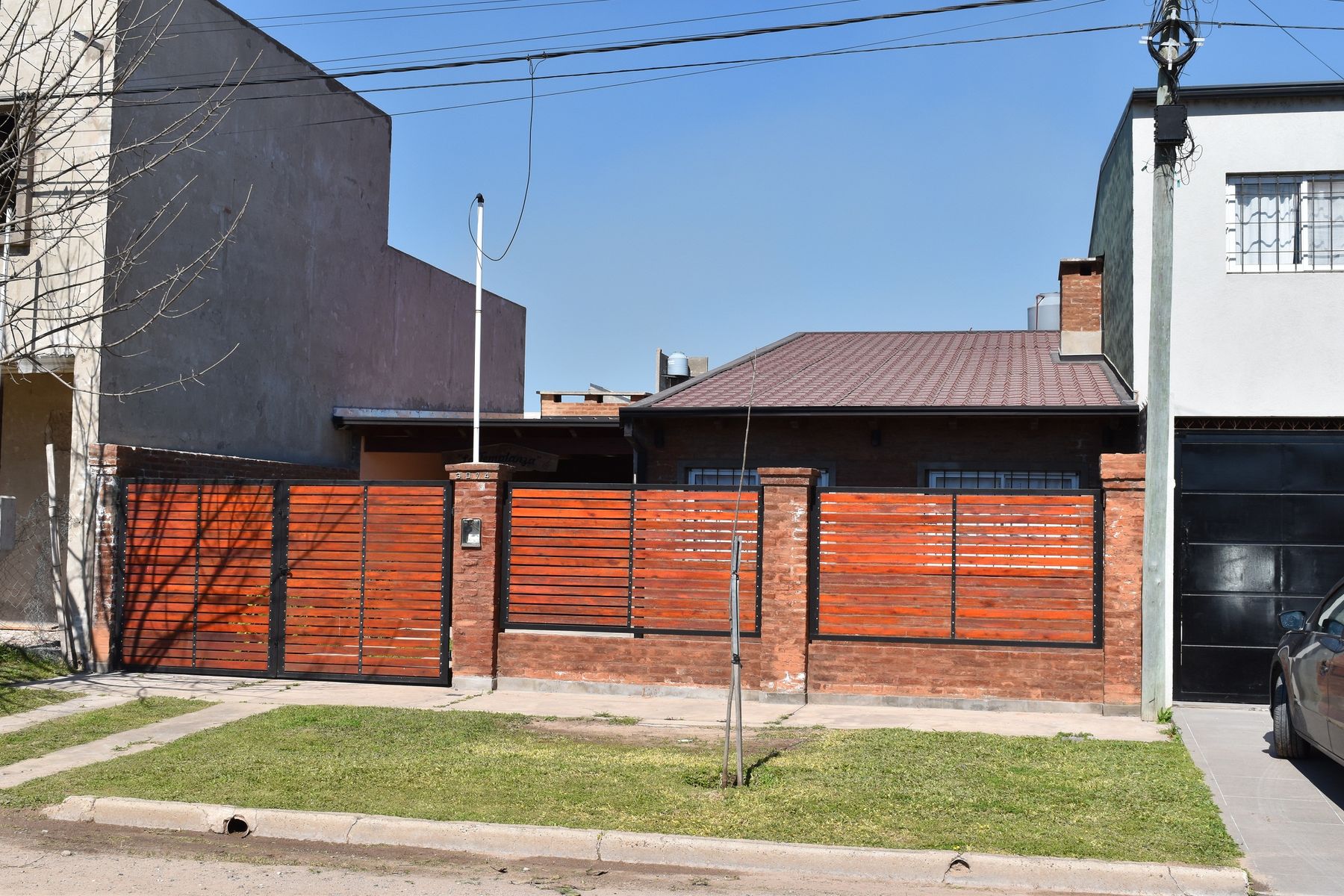 CASA DE 2 DORMITORIOS EN BARRIO PRADERAS 3